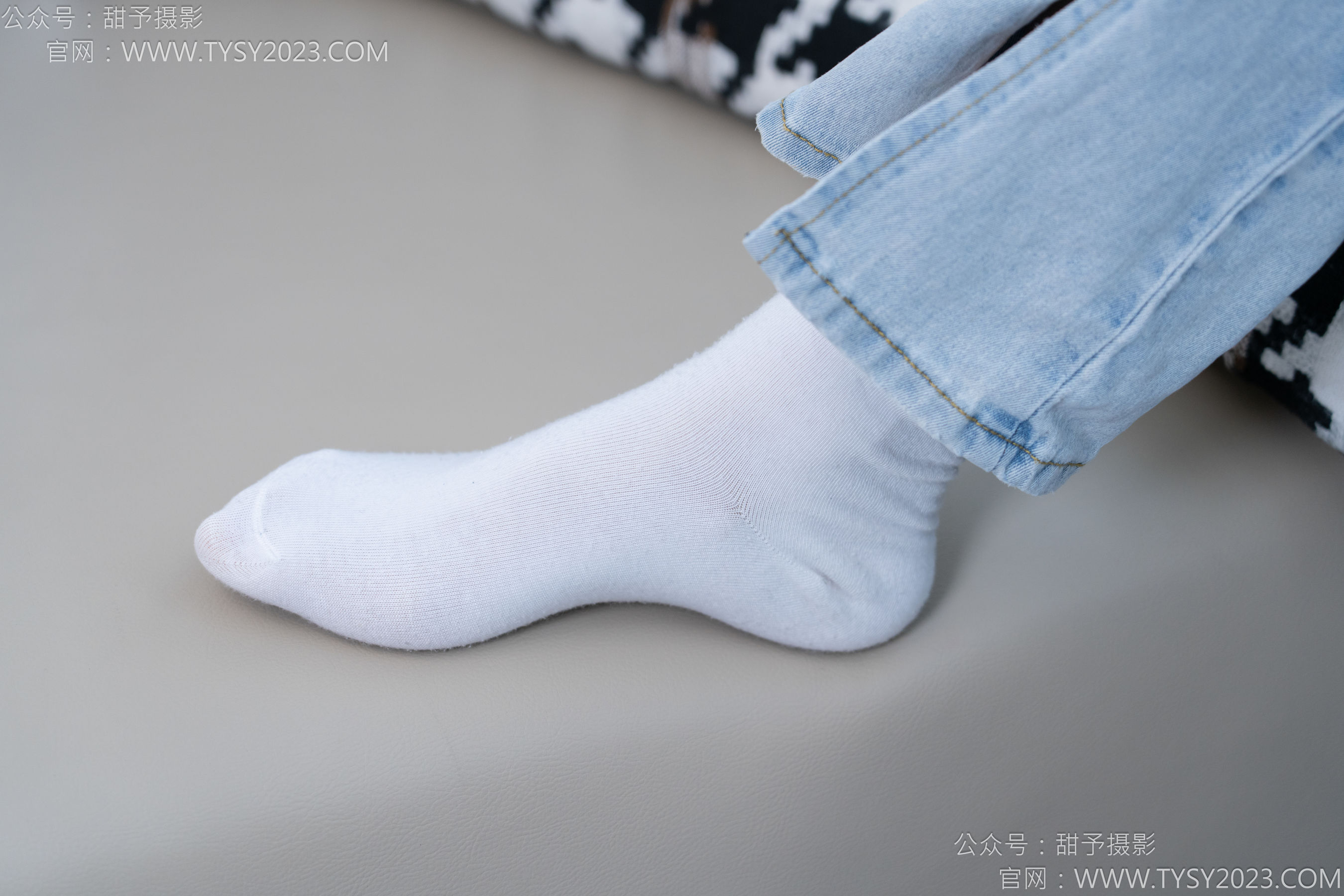 甜予摄影 No.181 小容 - 板鞋、白棉袜、裸足/(130P)