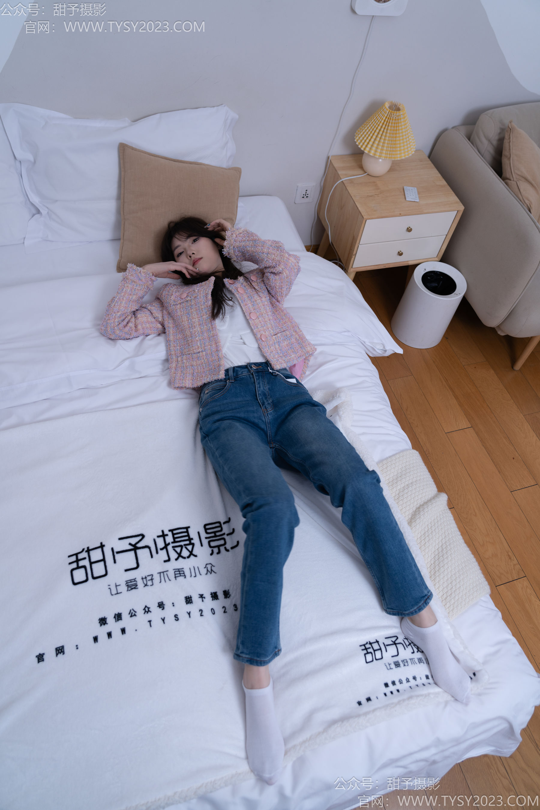 甜予摄影 No.189 璇璇 - 帆布鞋、裸足、抖腿剧情/(134P)