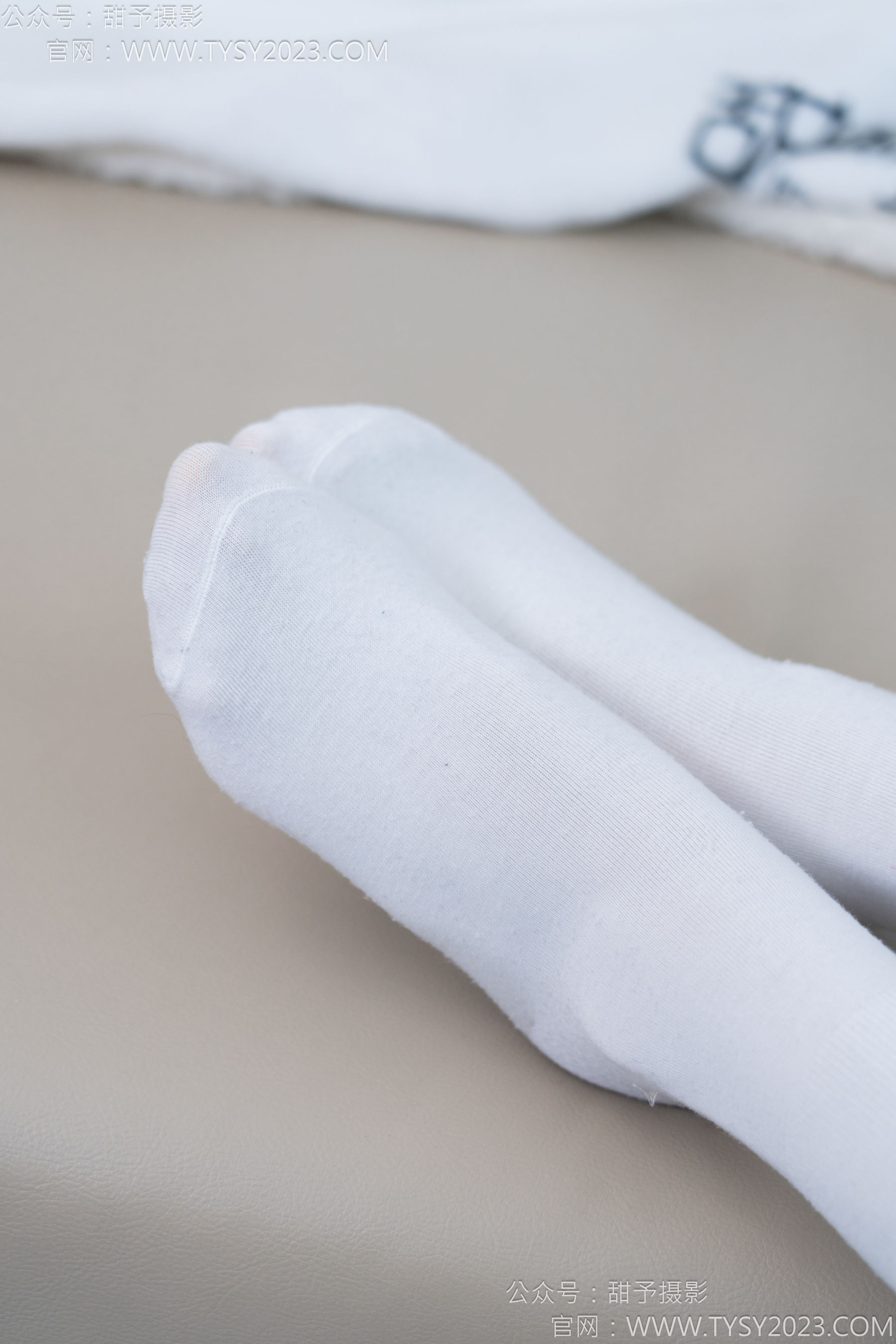 甜予摄影 No.167 小容 - 板鞋、白棉袜、裸足/(129P)