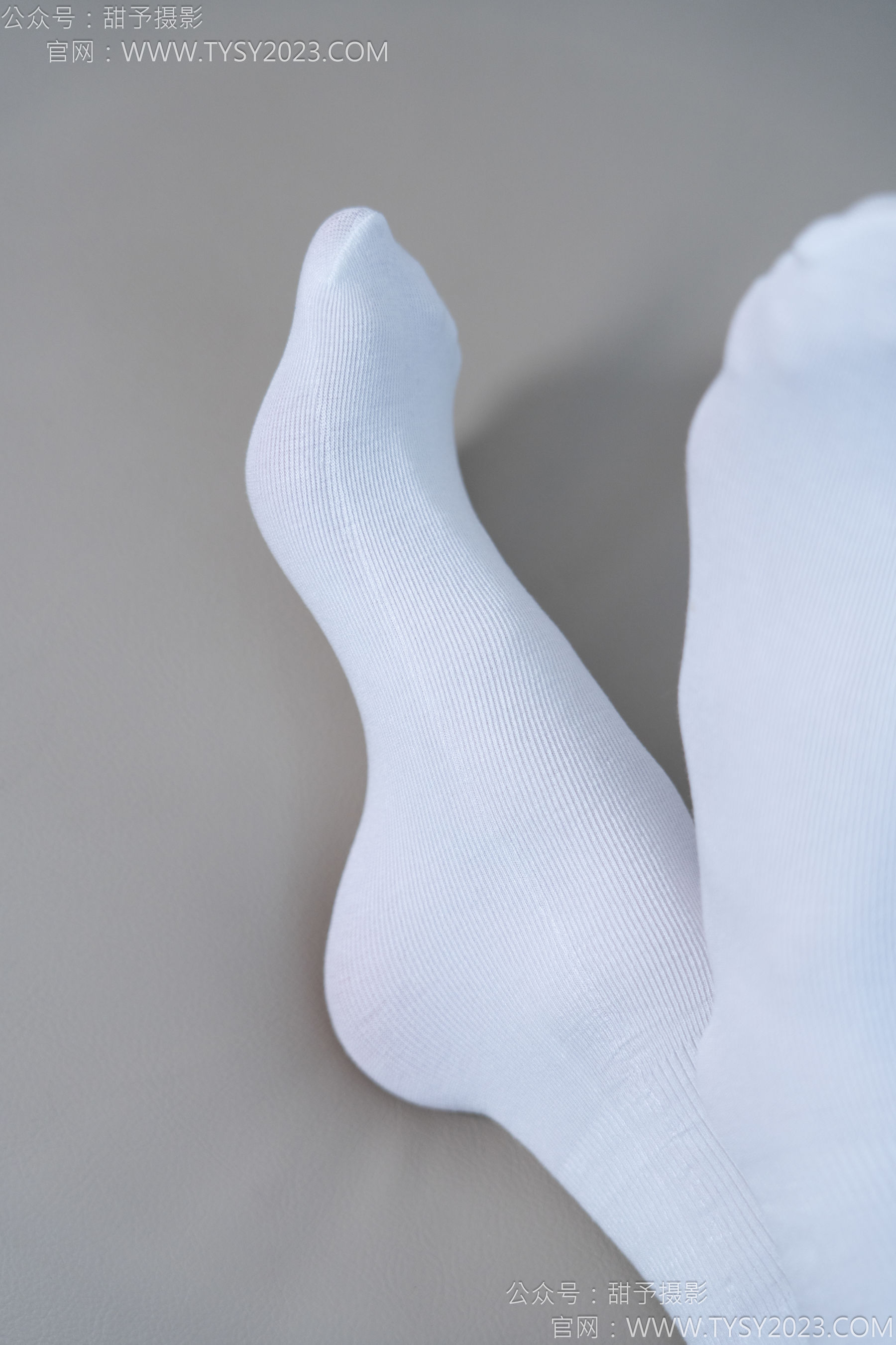 甜予摄影 No.164 珞珞 - 板鞋、白棉袜、裸足/(130P)