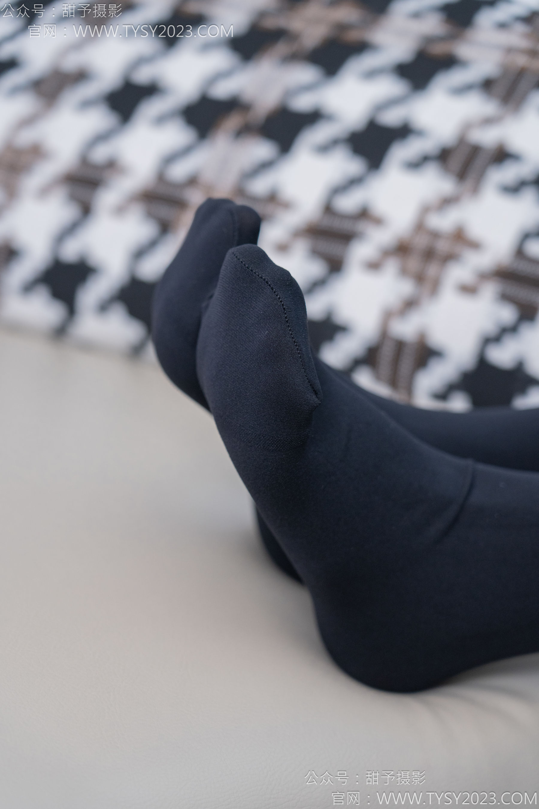 甜予摄影 No.187 知知 - 高跟鞋、厚黑丝/(127P)