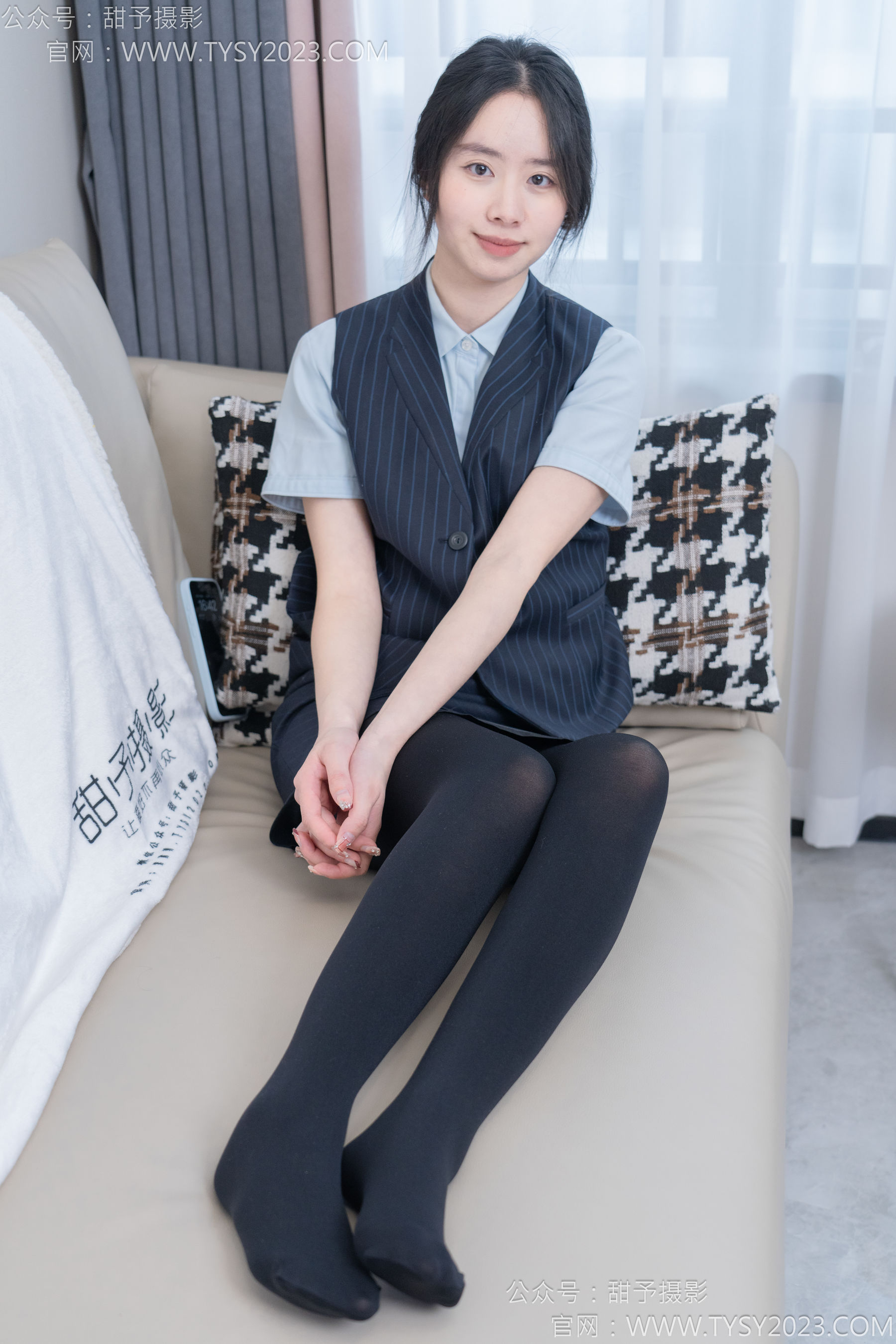 甜予摄影 No.187 知知 - 高跟鞋、厚黑丝/(127P)