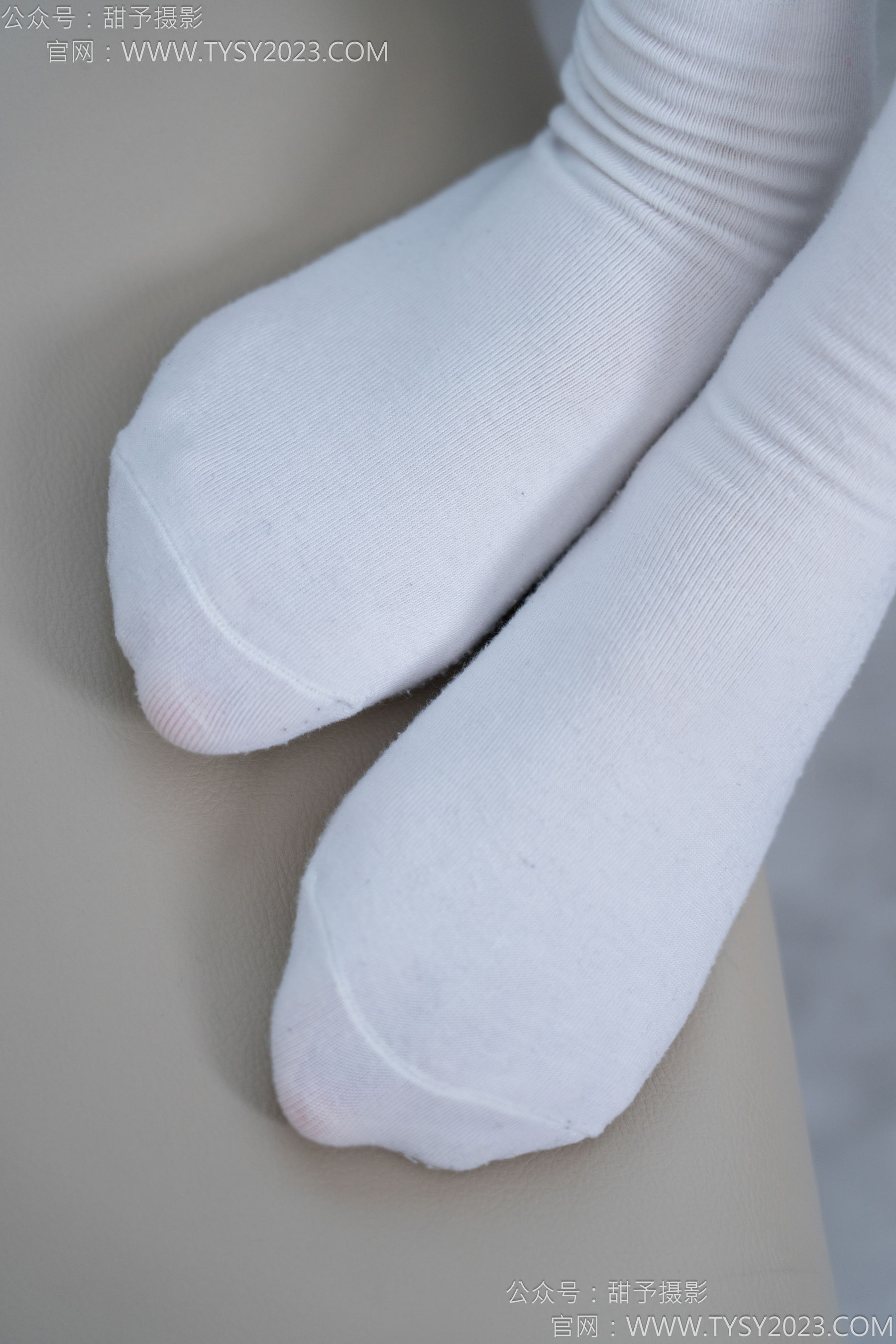 甜予摄影 No.167 小容 - 板鞋、白棉袜、裸足/(129P)
