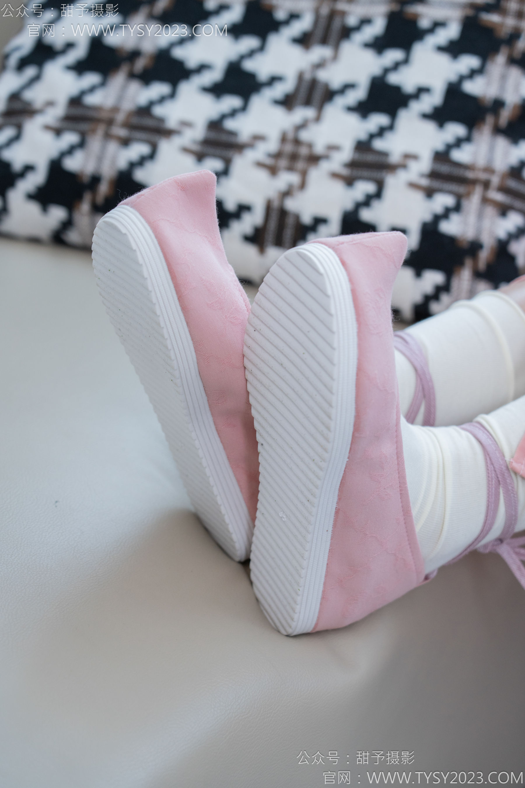 甜予摄影 No.183 知知 - 布鞋、白棉袜、裸足/(148P)