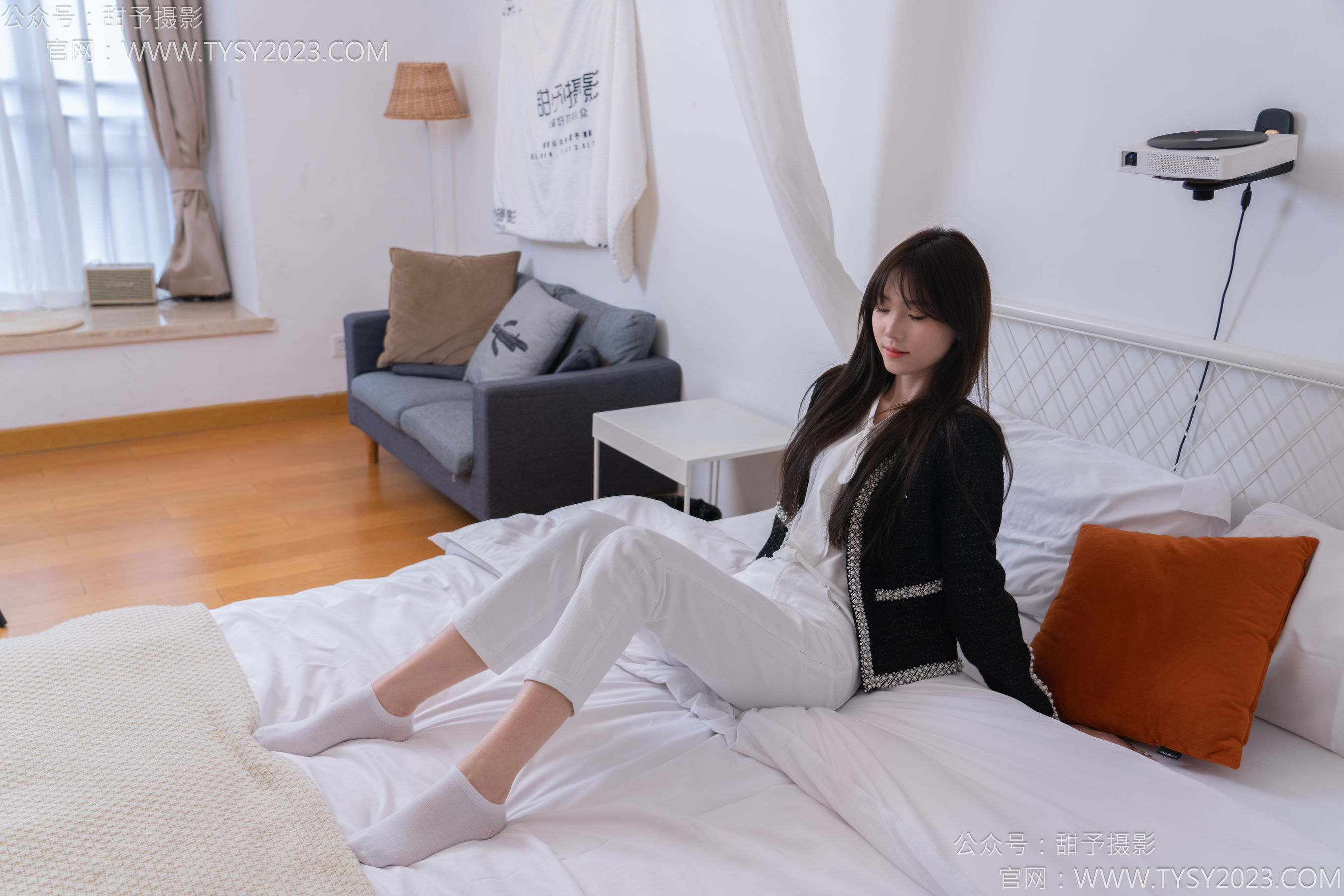 甜予摄影 No.171 璇璇 - 帆布鞋、白棉袜、抖腿剧情/(151P)