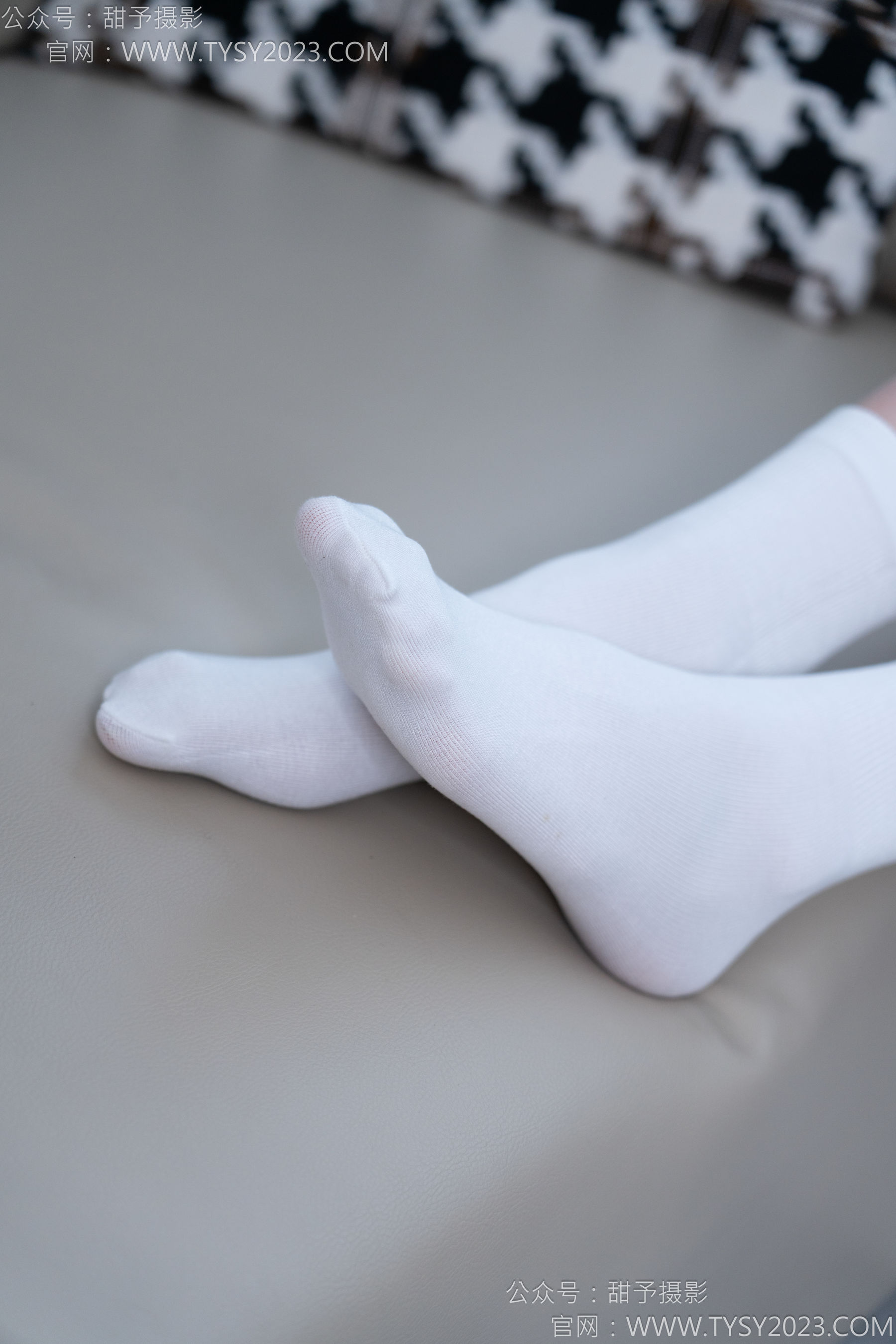 甜予摄影 No.164 珞珞 - 板鞋、白棉袜、裸足/(130P)