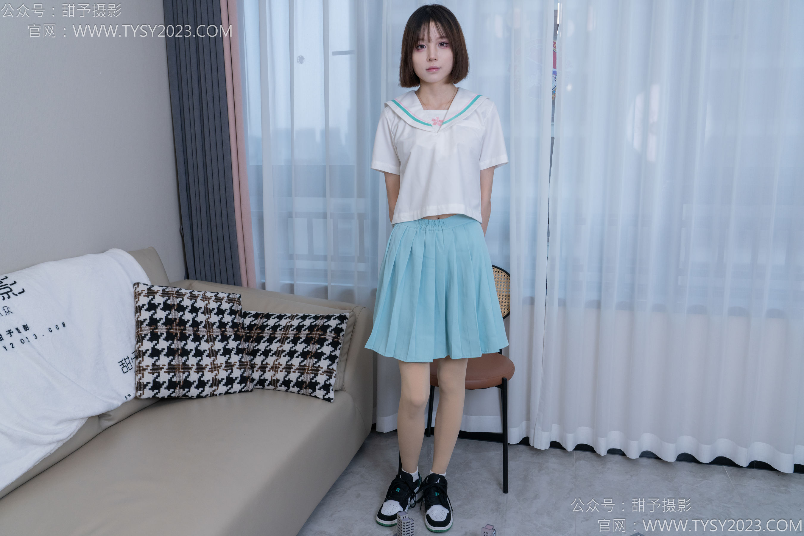 甜予摄影 No.182 珞珞 - 板鞋、白棉袜、厚肉丝、小人国剧情/(134P)