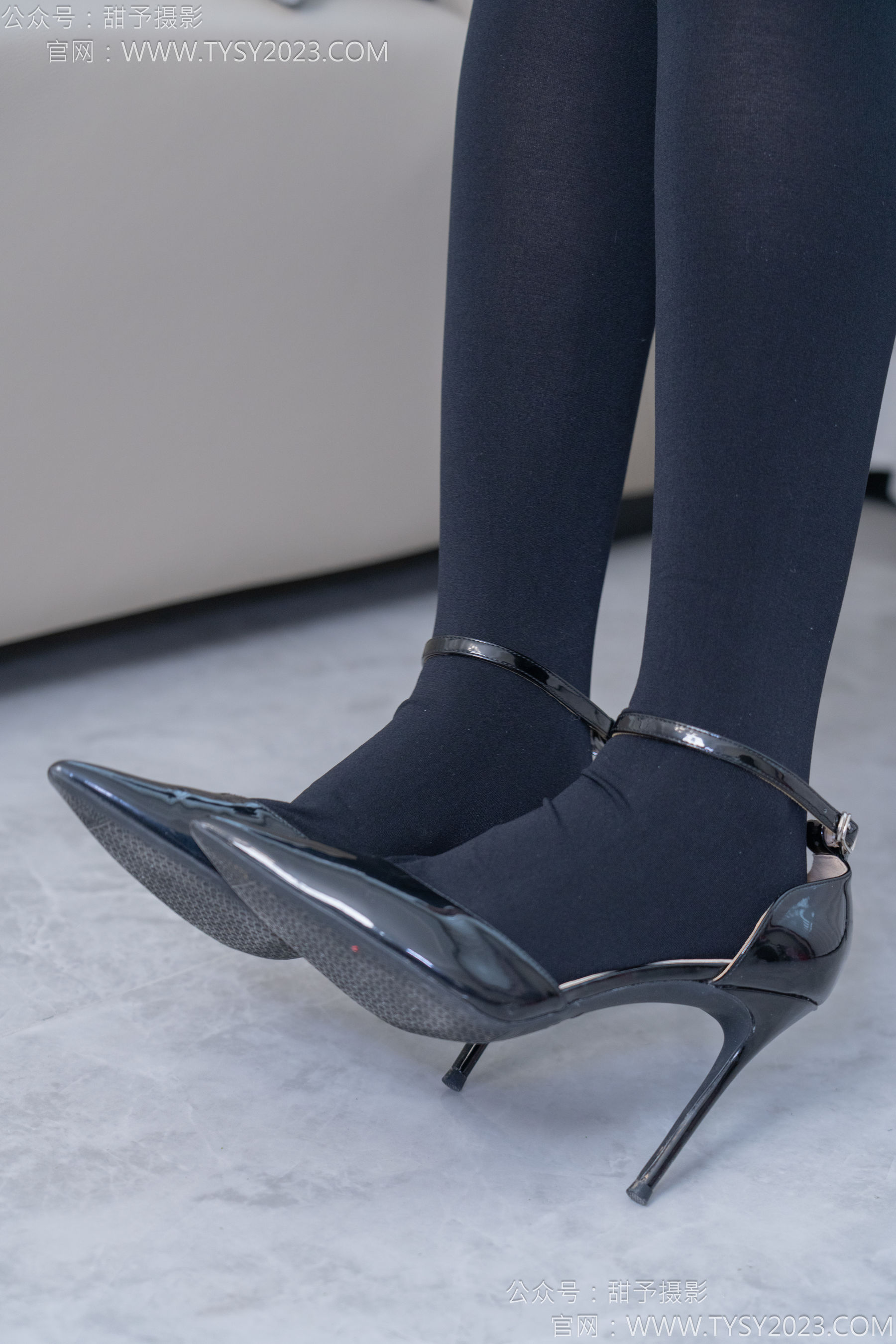 甜予摄影 No.187 知知 - 高跟鞋、厚黑丝/(127P)