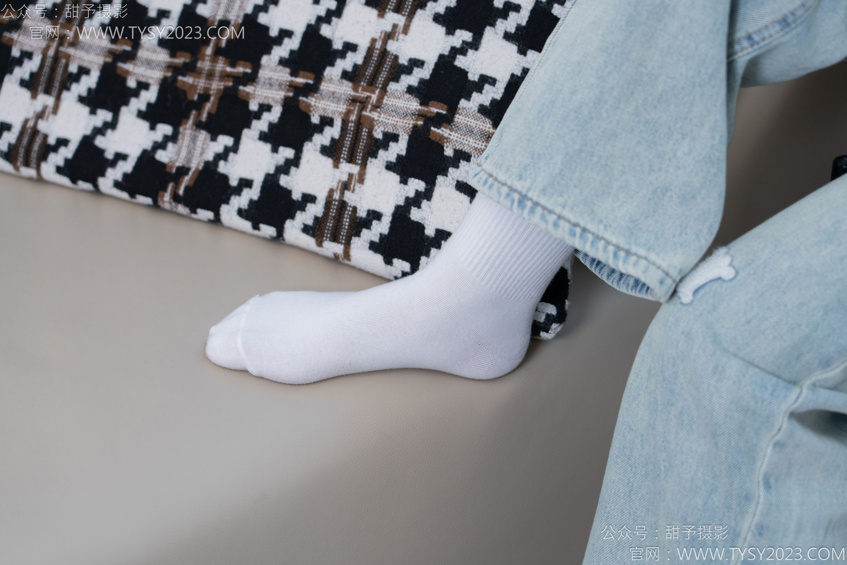 甜予摄影 No.162 知知 - 皮鞋、白棉袜、裸足/(125P)