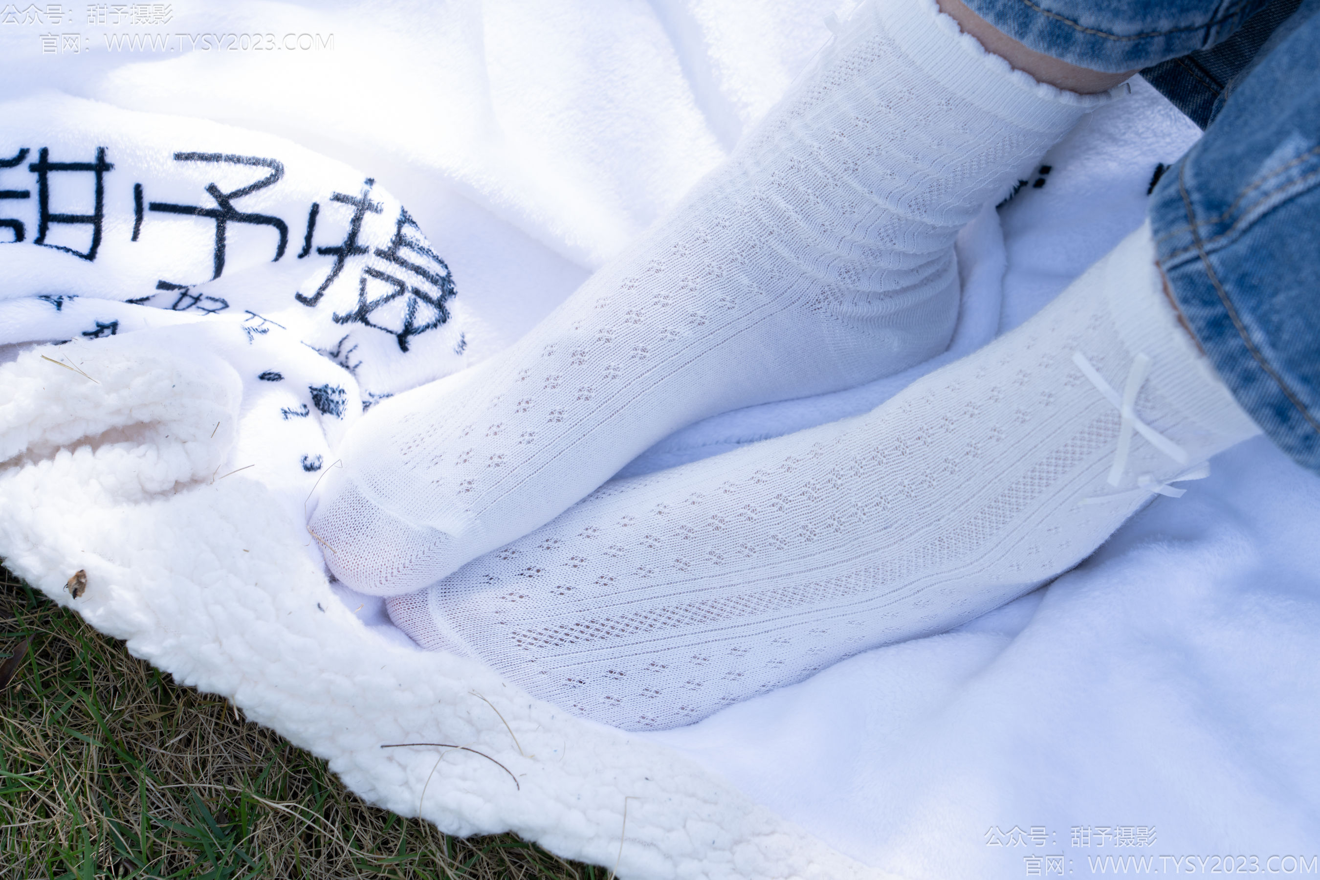 甜予摄影 No.194 小橙子 - 板鞋、白棉袜、裸足/(130P)