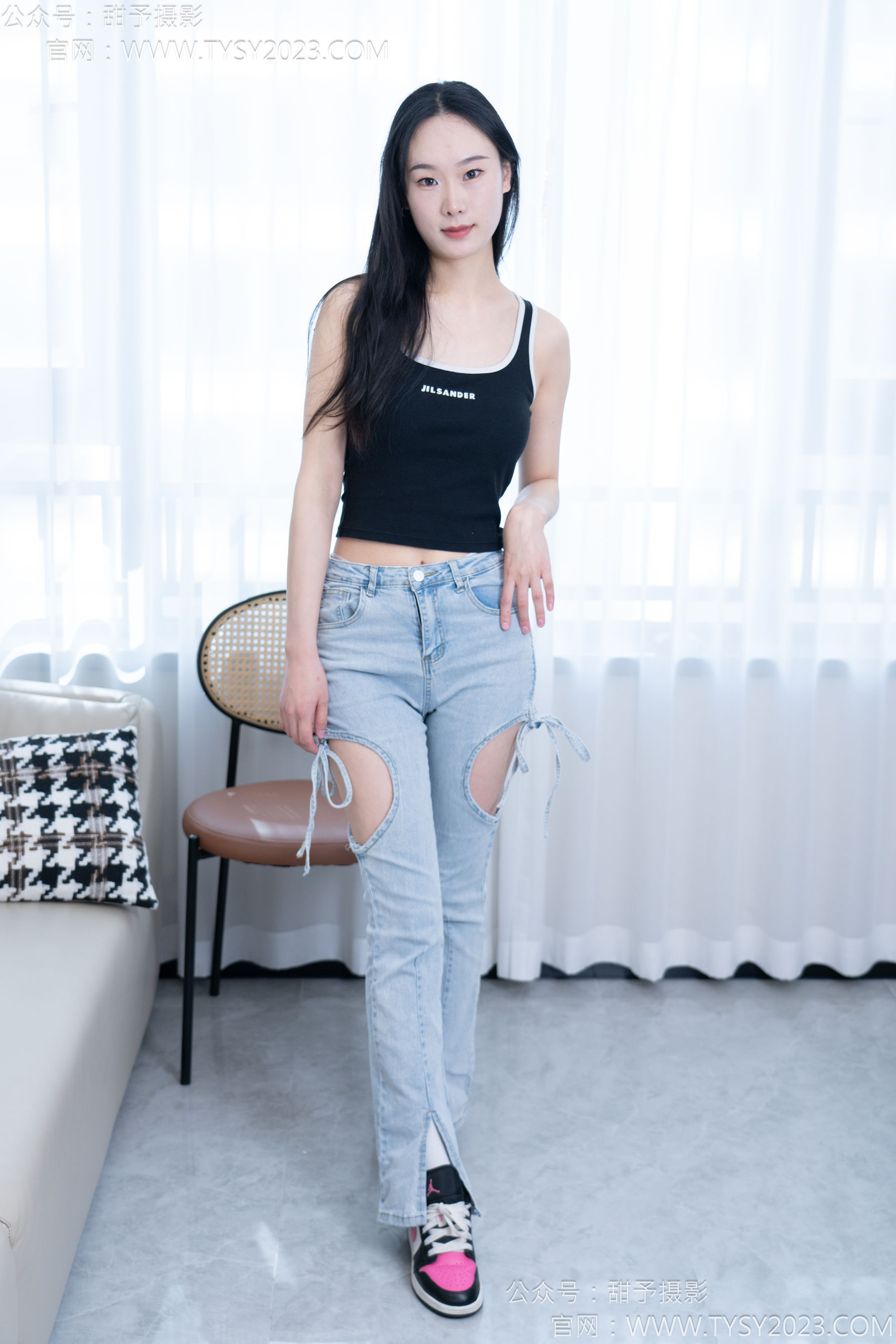 甜予摄影 No.181 小容 - 板鞋、白棉袜、裸足/(130P)