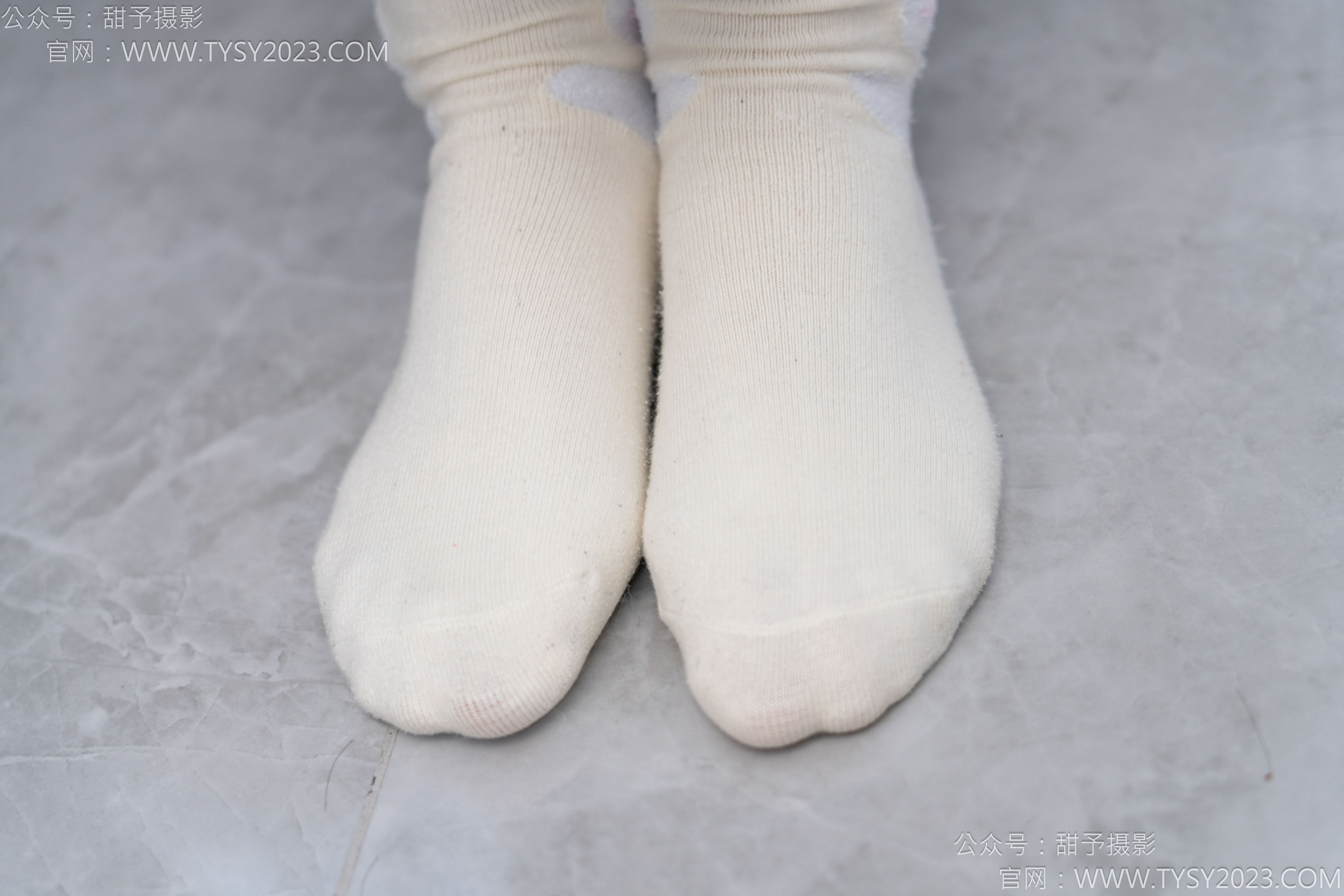 甜予摄影 No.160 番茄 - 板鞋、印花棉袜、裸足/(125P)