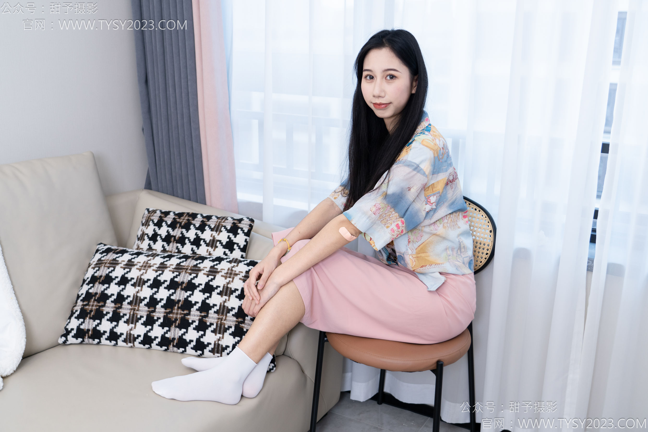 甜予摄影 No.186 娃娃 - 帆布鞋、白棉袜、裸足/(129P)