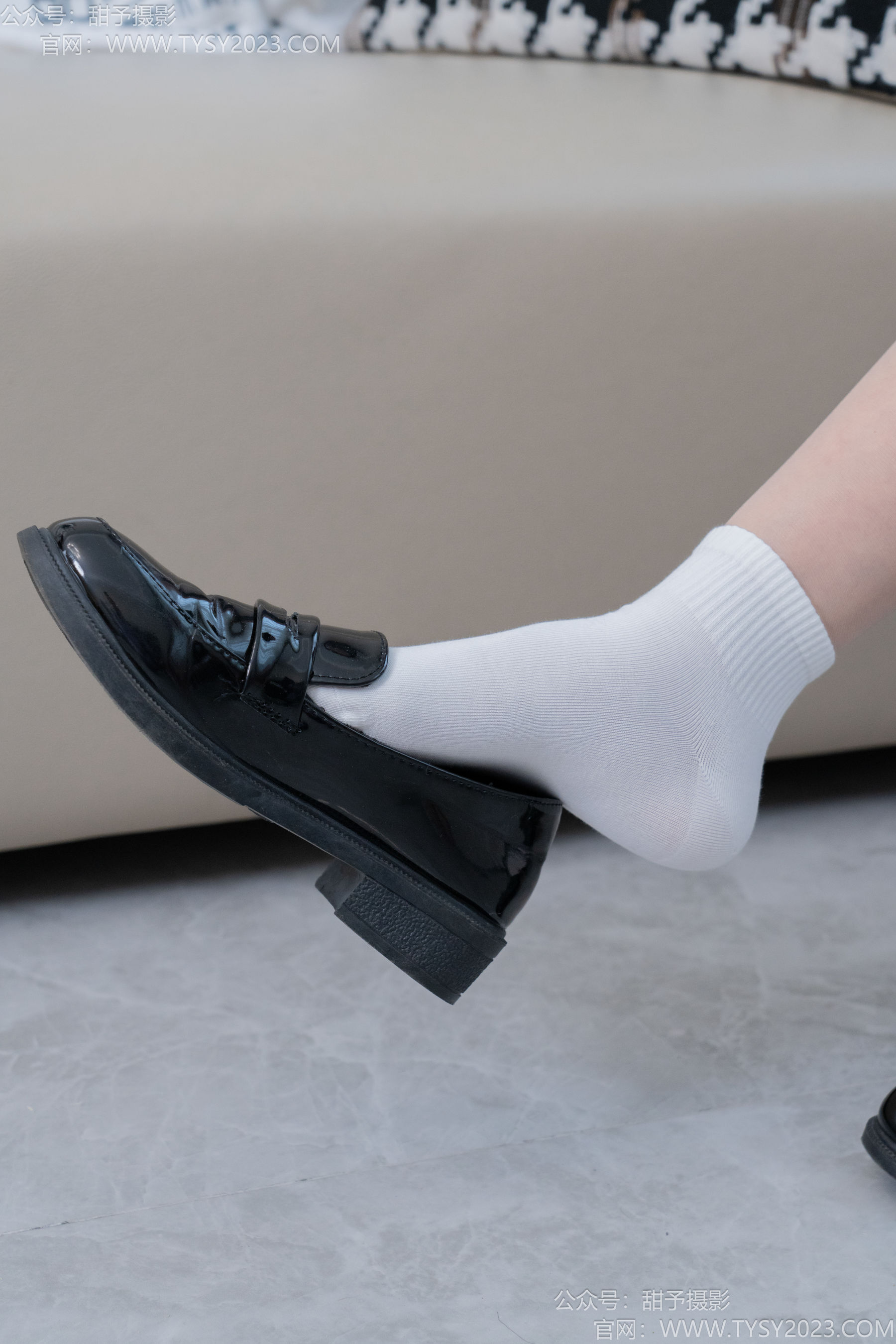 甜予摄影 No.191 贝壳 - 皮鞋、白棉袜、薄肉丝/(135P)
