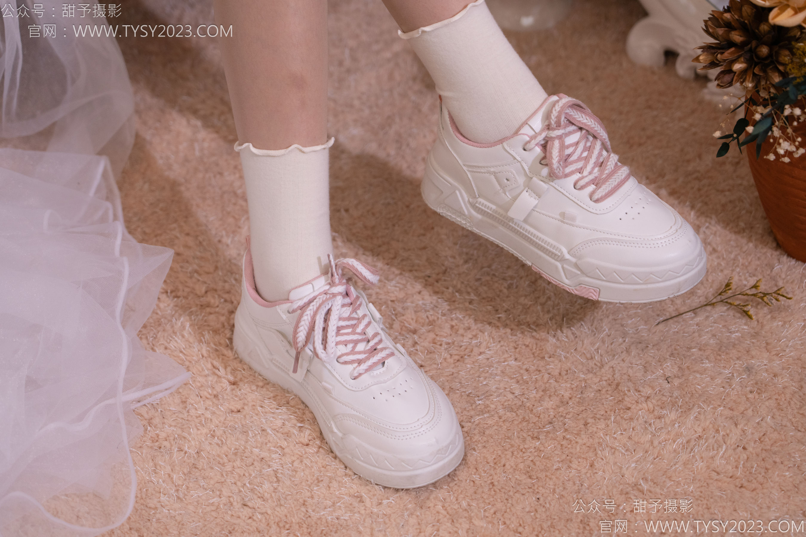 甜予摄影 No.177 璇璇 - 板鞋、白棉袜、薄肉丝/(129P)