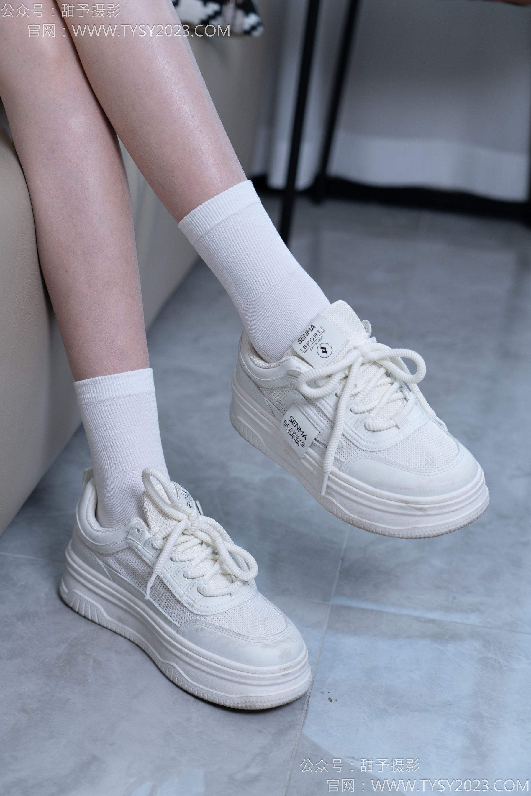 甜予摄影 No.164 珞珞 - 板鞋、白棉袜、裸足/(130P)
