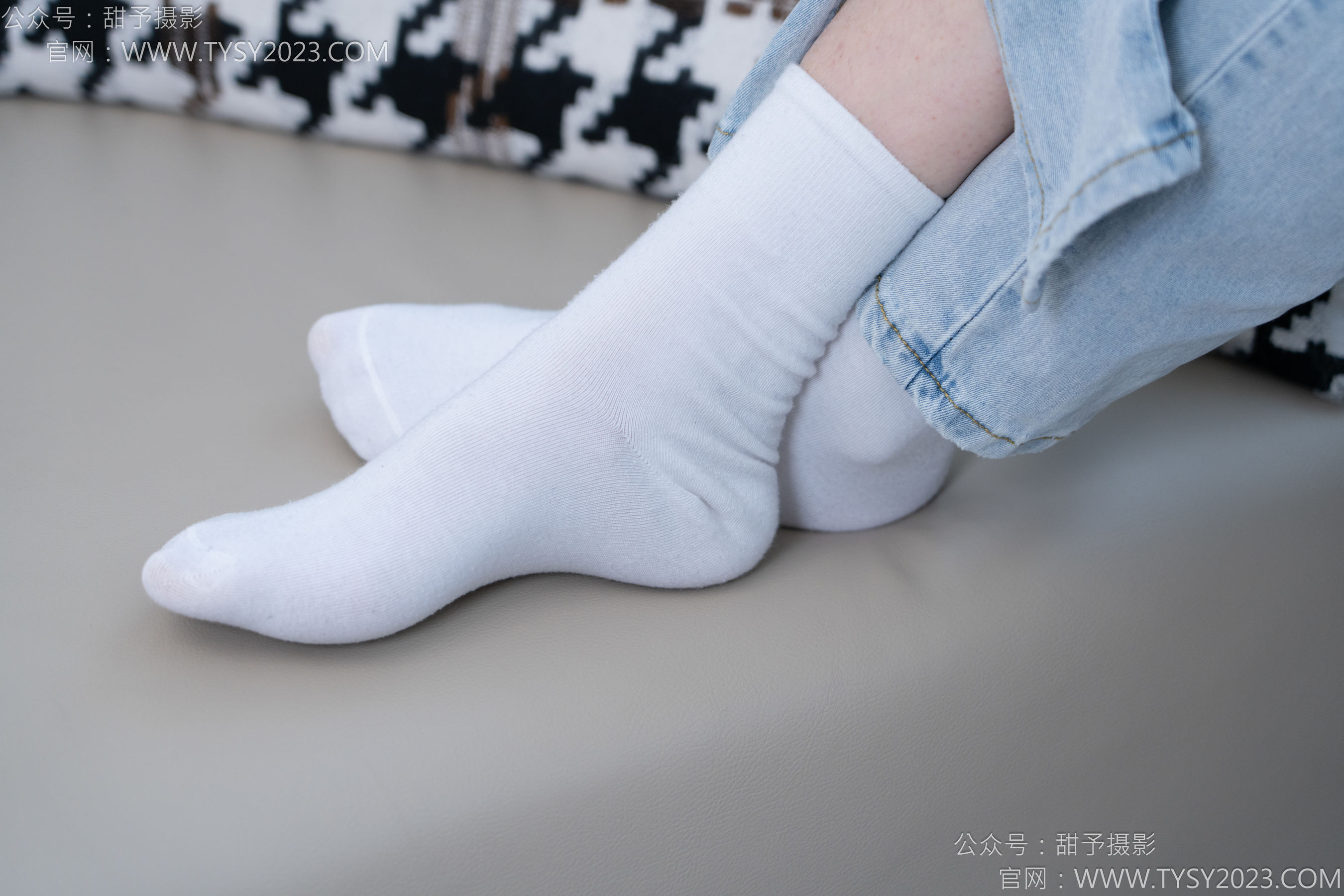 甜予摄影 No.181 小容 - 板鞋、白棉袜、裸足/(130P)