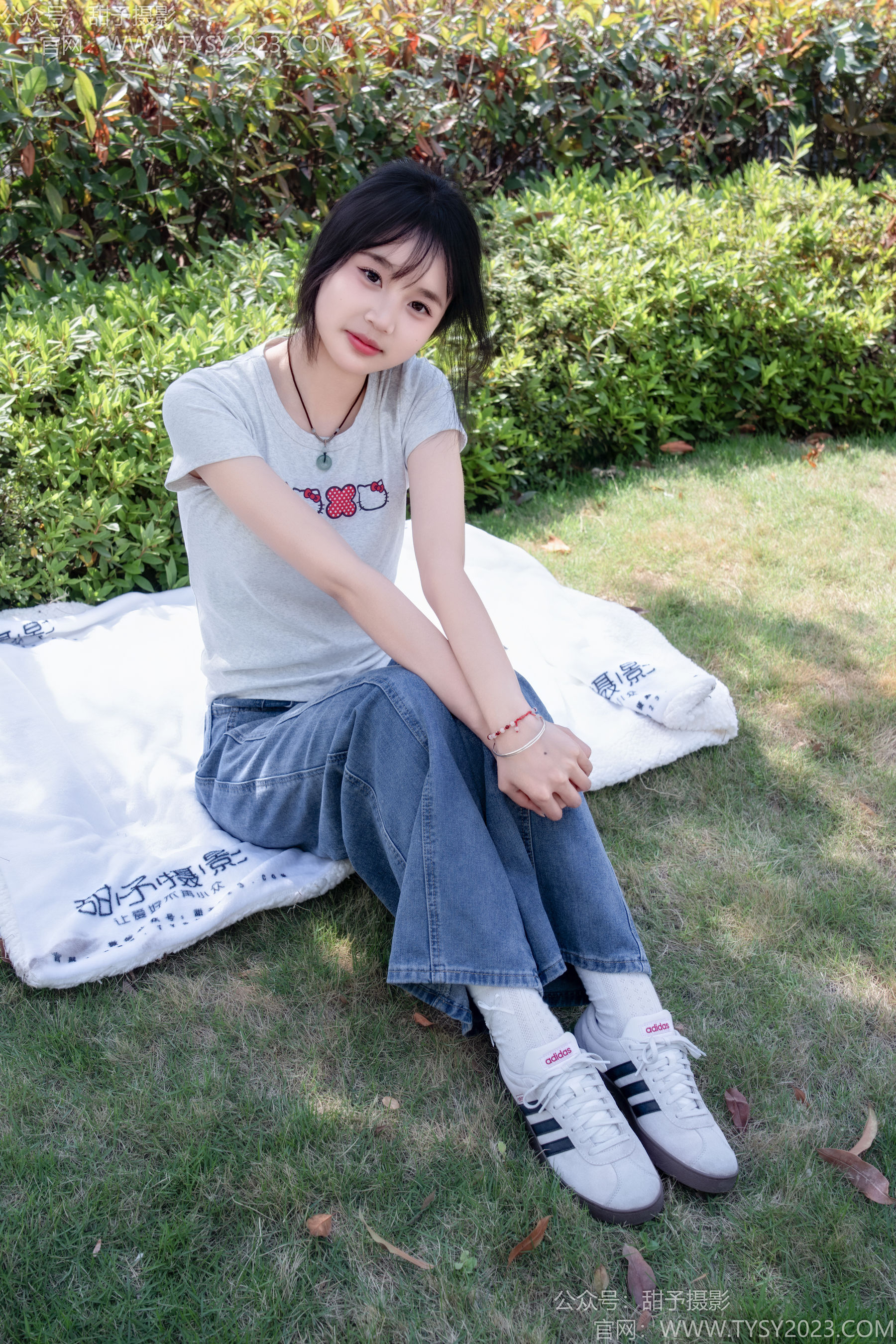 甜予摄影 No.194 小橙子 - 板鞋、白棉袜、裸足/(130P)