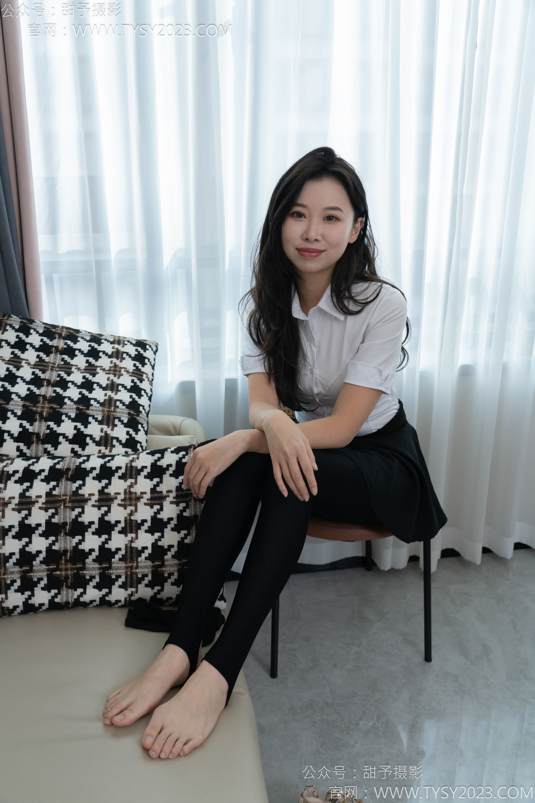 甜予摄影 No.158 梦梦 - 高跟鞋、短肉丝、短黑丝、裸足/(130P)