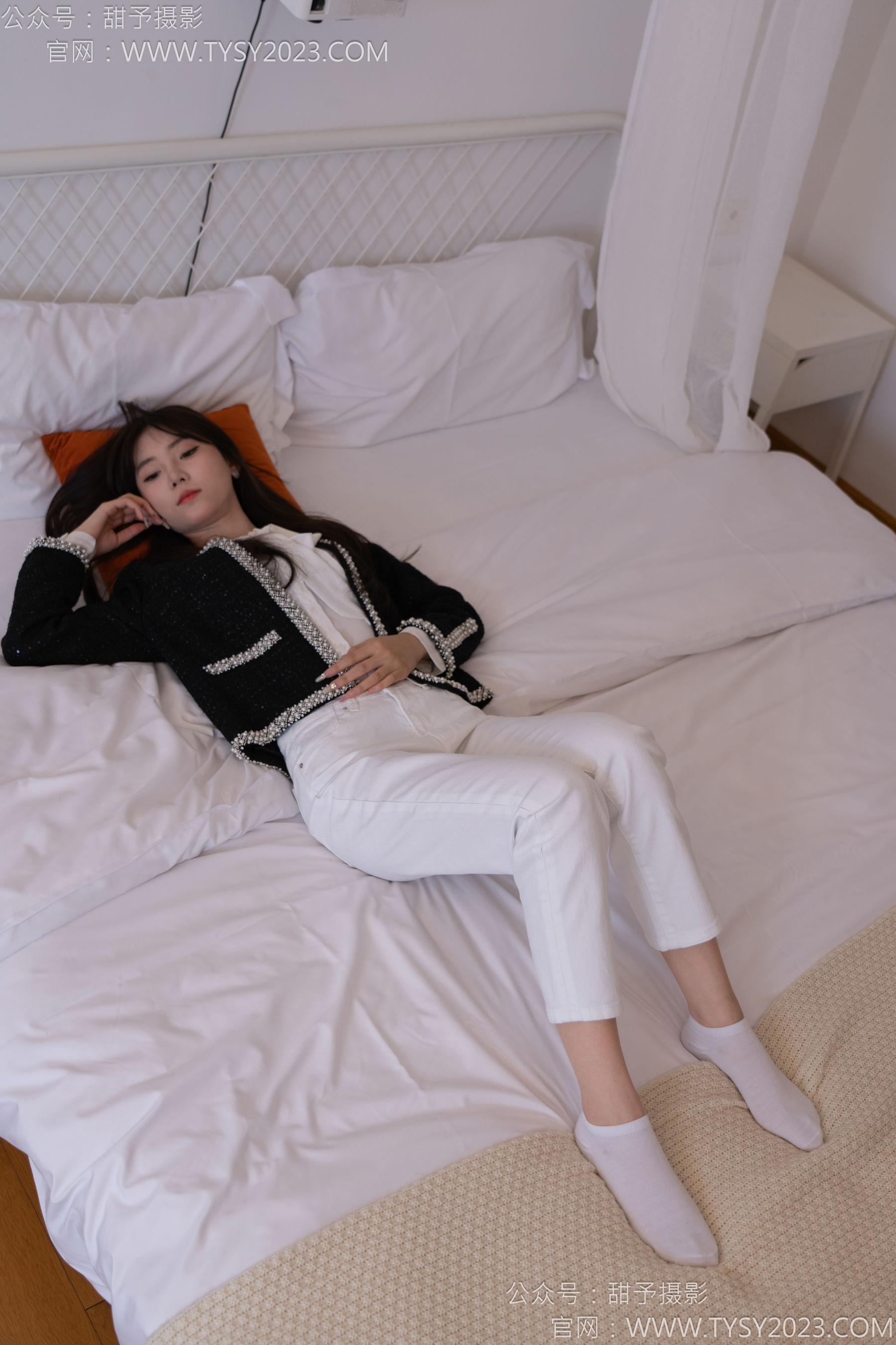 甜予摄影 No.171 璇璇 - 帆布鞋、白棉袜、抖腿剧情/(151P)