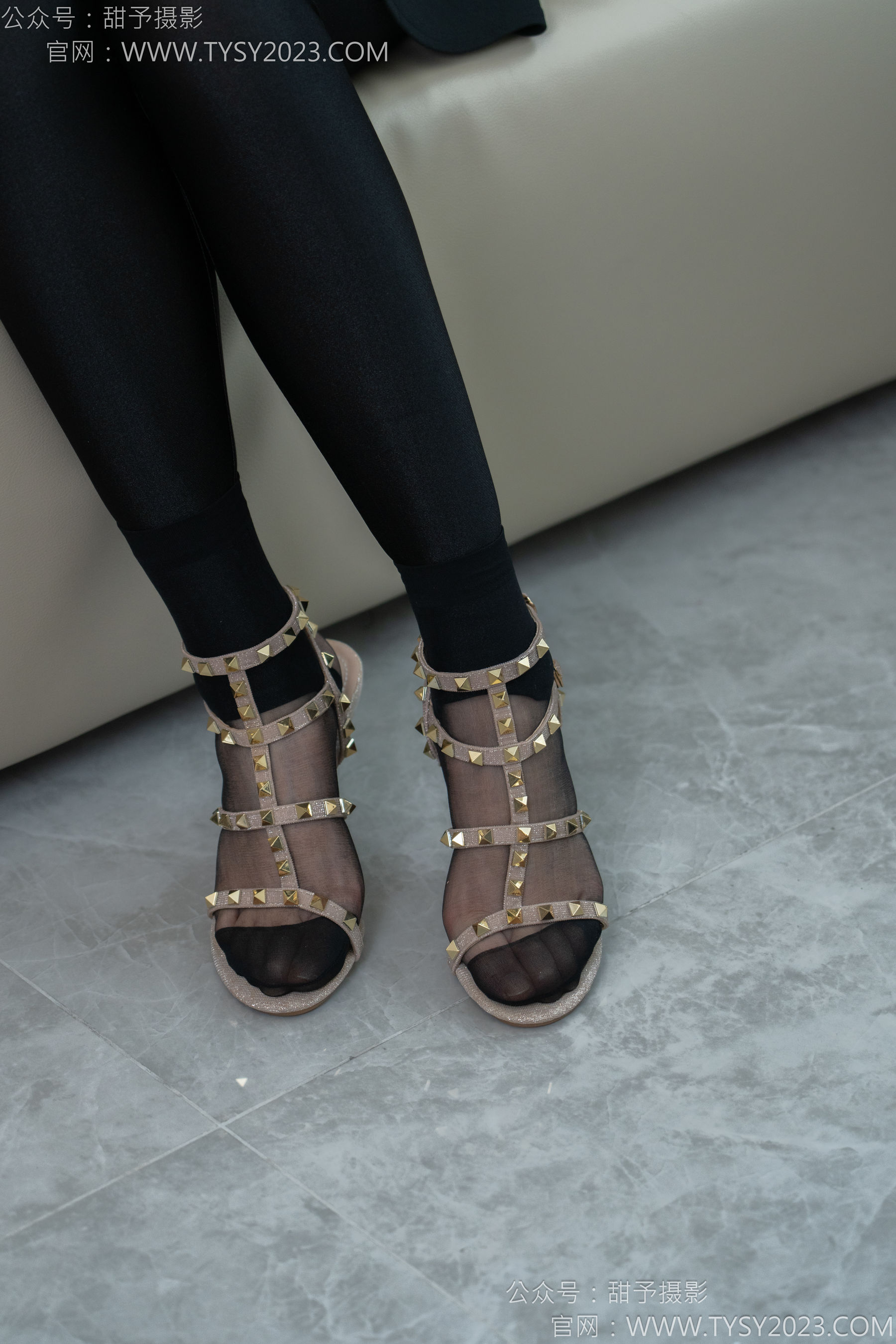 甜予摄影 No.158 梦梦 - 高跟鞋、短肉丝、短黑丝、裸足/(130P)