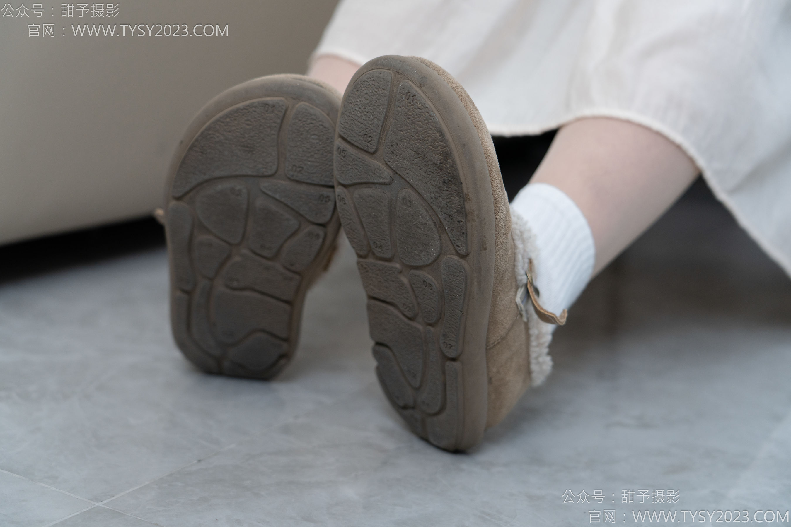 甜予摄影 No.173 小葵 - 棉鞋、白棉袜、薄肉丝/(135P)