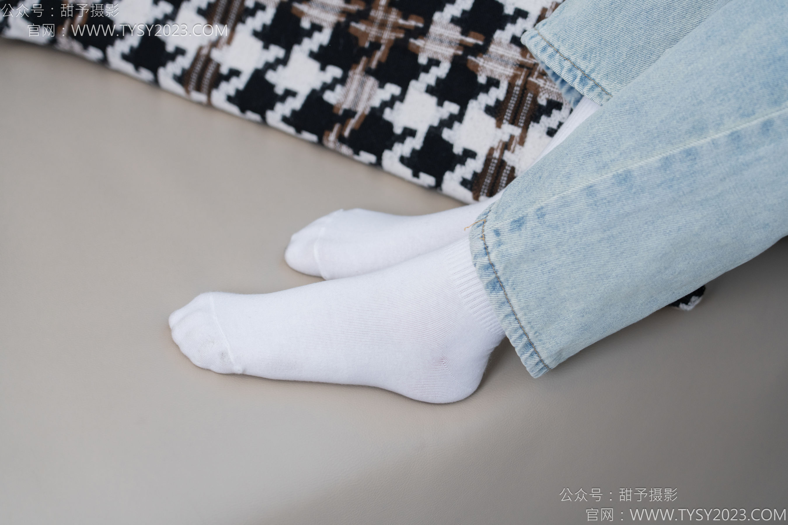 甜予摄影 No.162 知知 - 皮鞋、白棉袜、裸足/(125P)