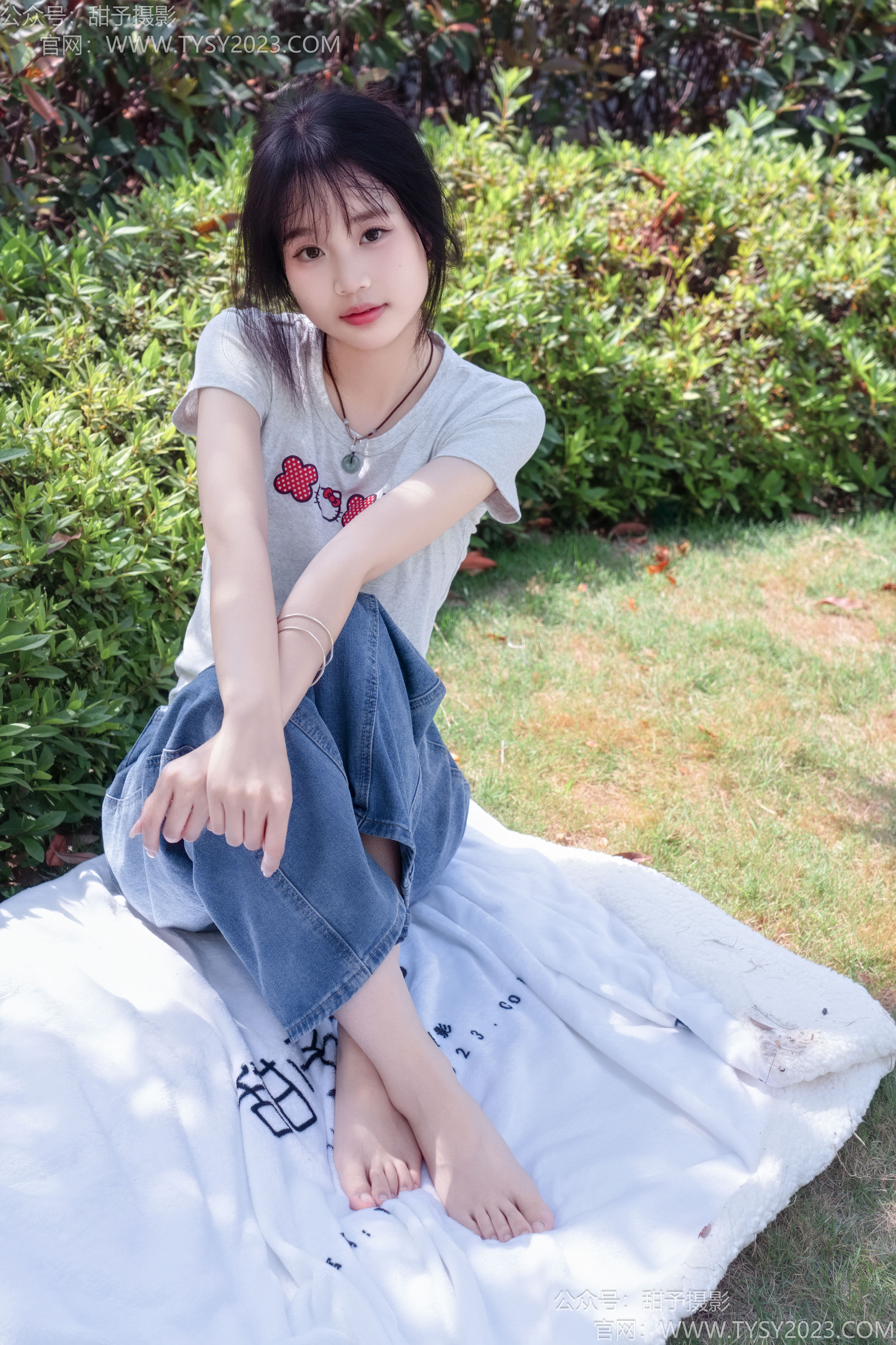 甜予摄影 No.194 小橙子 - 板鞋、白棉袜、裸足/(130P)