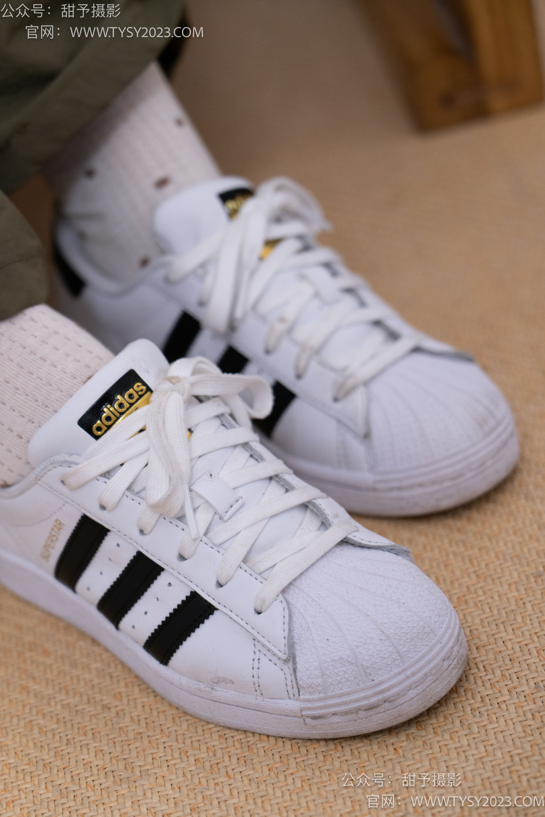 甜予摄影 No.161 双双 - 板鞋、白棉袜、裸足/(130P)