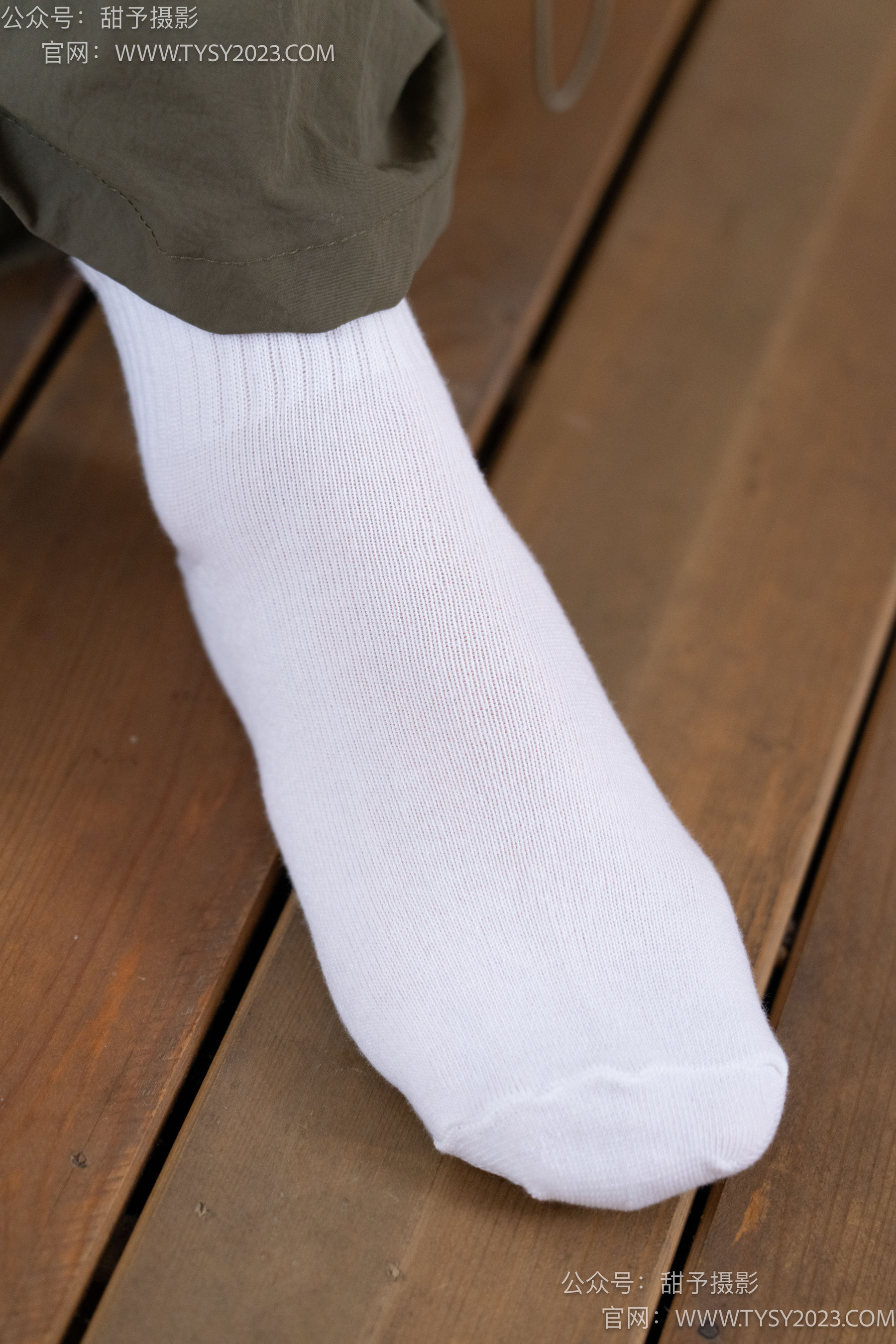 甜予摄影 No.161 双双 - 板鞋、白棉袜、裸足/(130P)