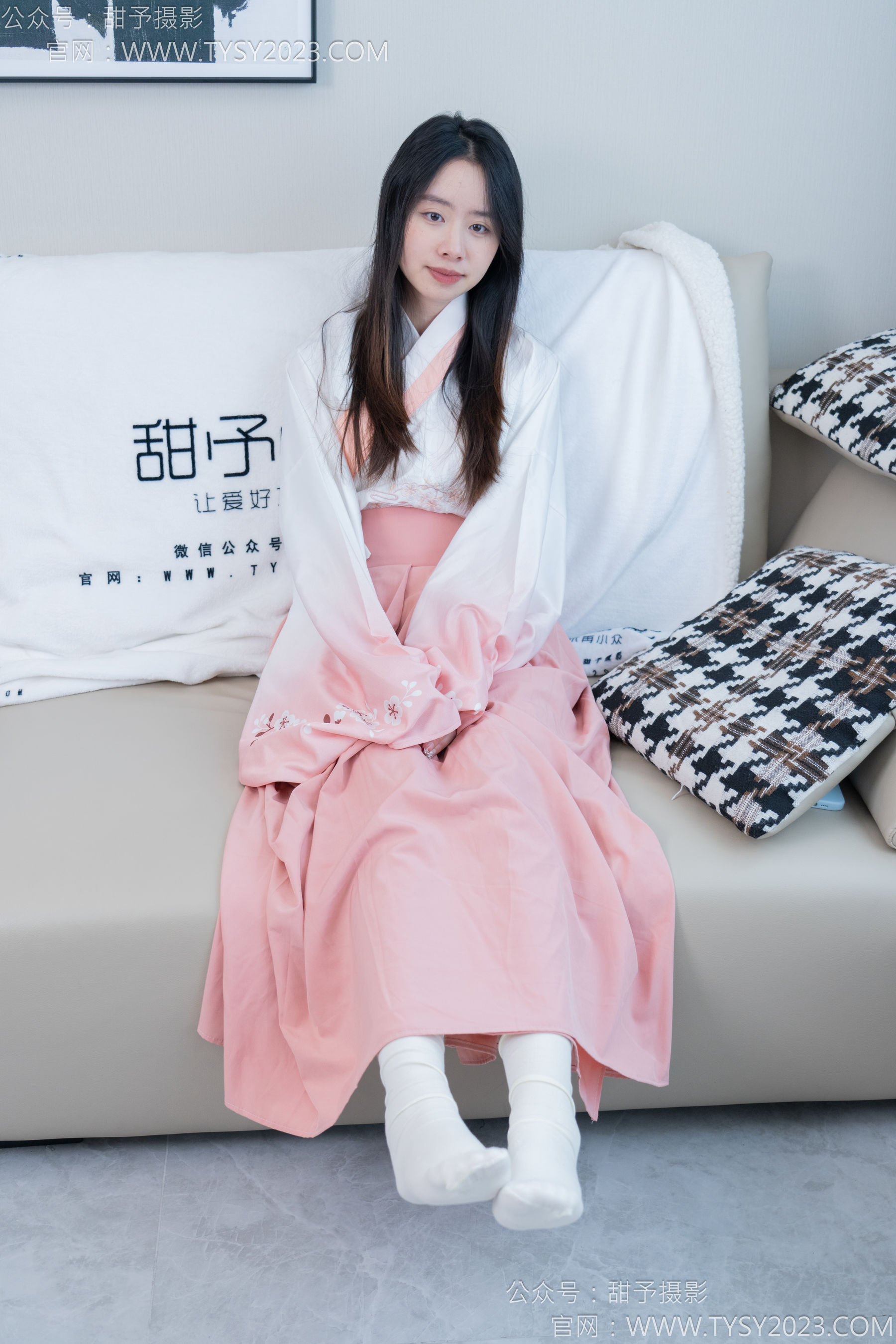 甜予摄影 No.183 知知 - 布鞋、白棉袜、裸足/(148P)