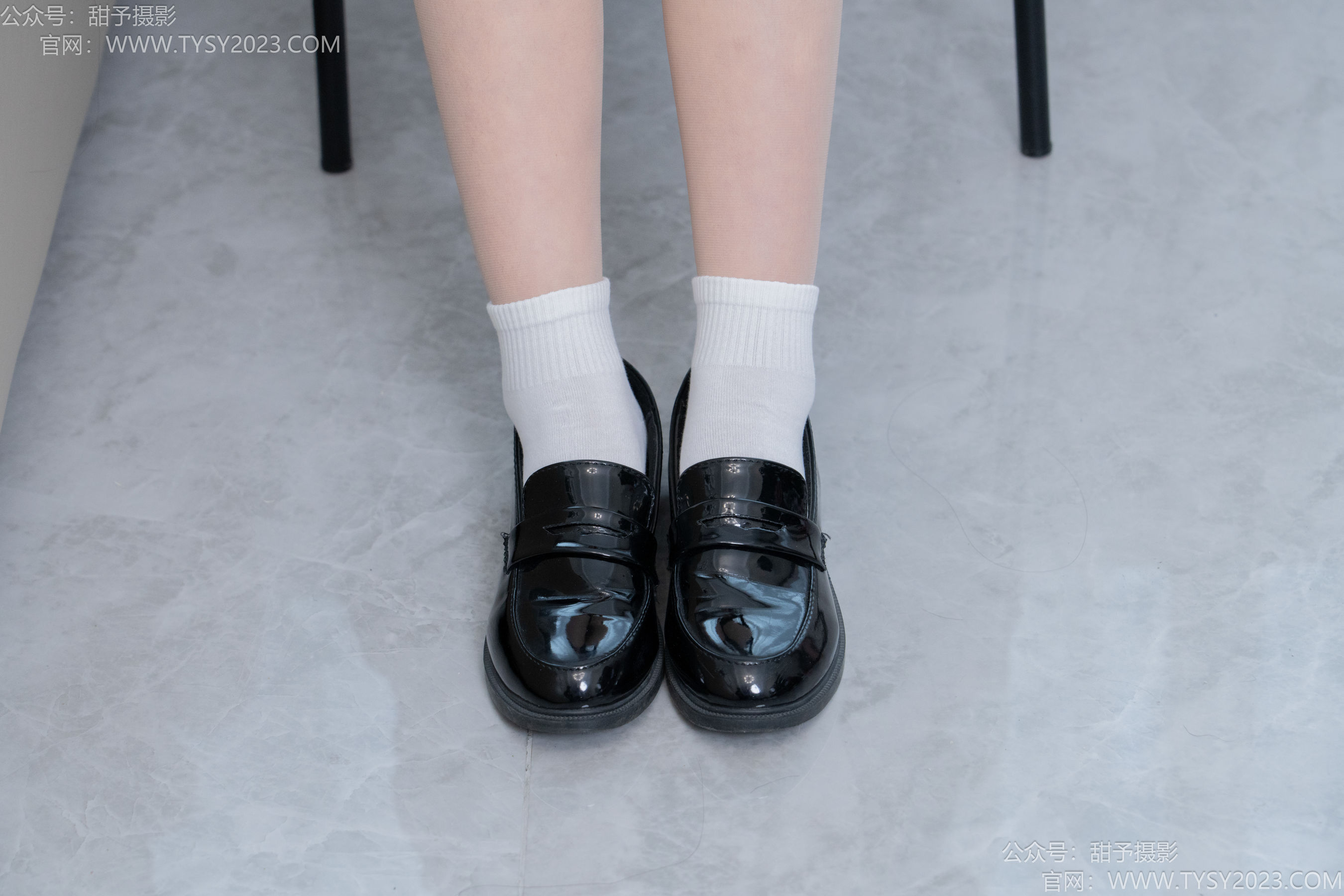 甜予摄影 No.191 贝壳 - 皮鞋、白棉袜、薄肉丝/(135P)