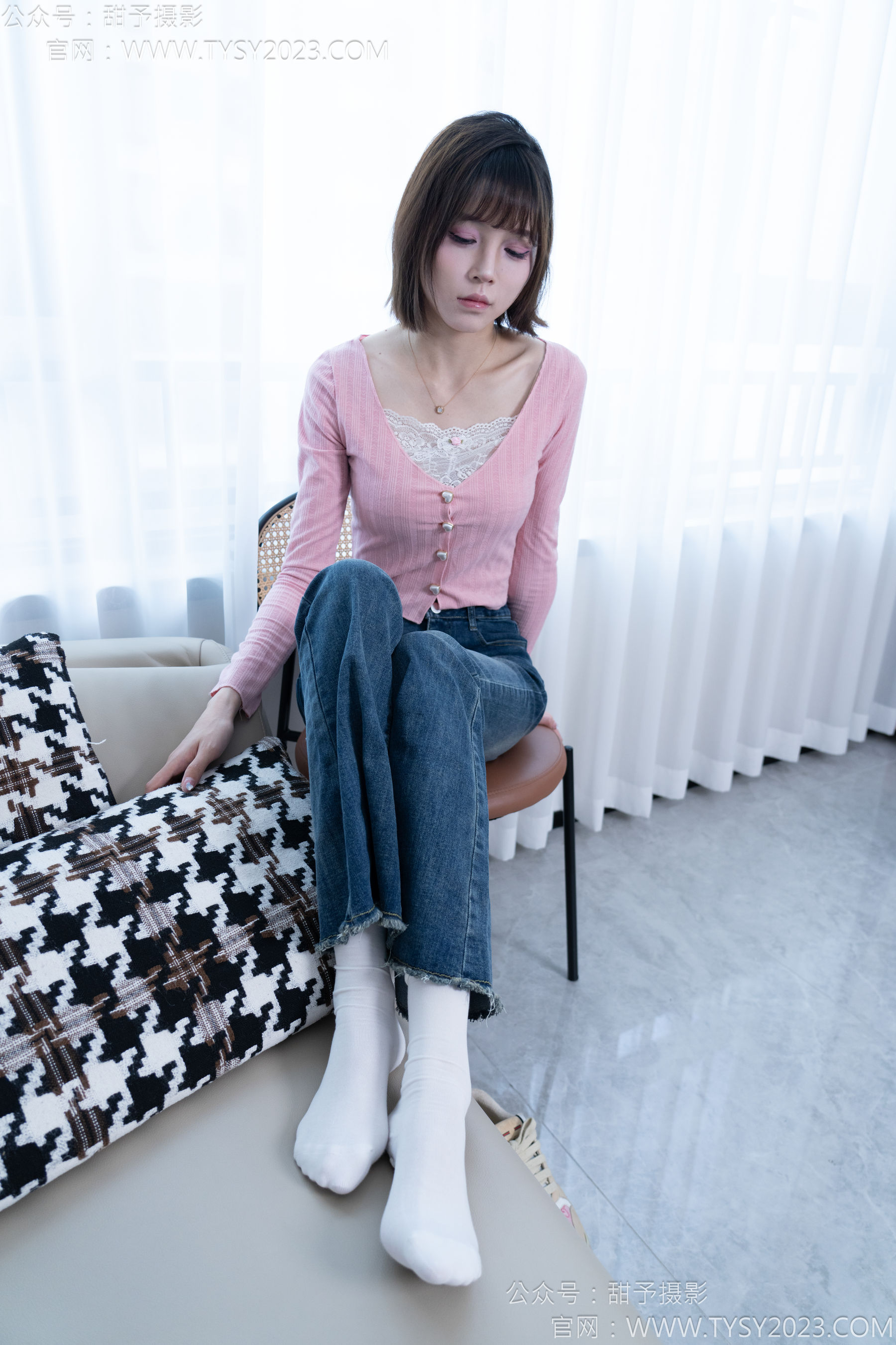 甜予摄影 No.170 珞珞 - 板鞋、白棉袜、裸足/(130P)