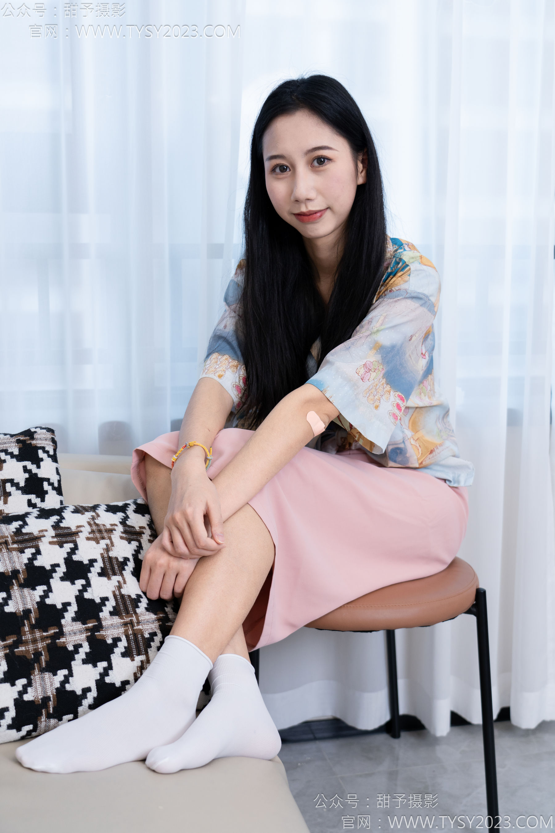 甜予摄影 No.186 娃娃 - 帆布鞋、白棉袜、裸足/(129P)