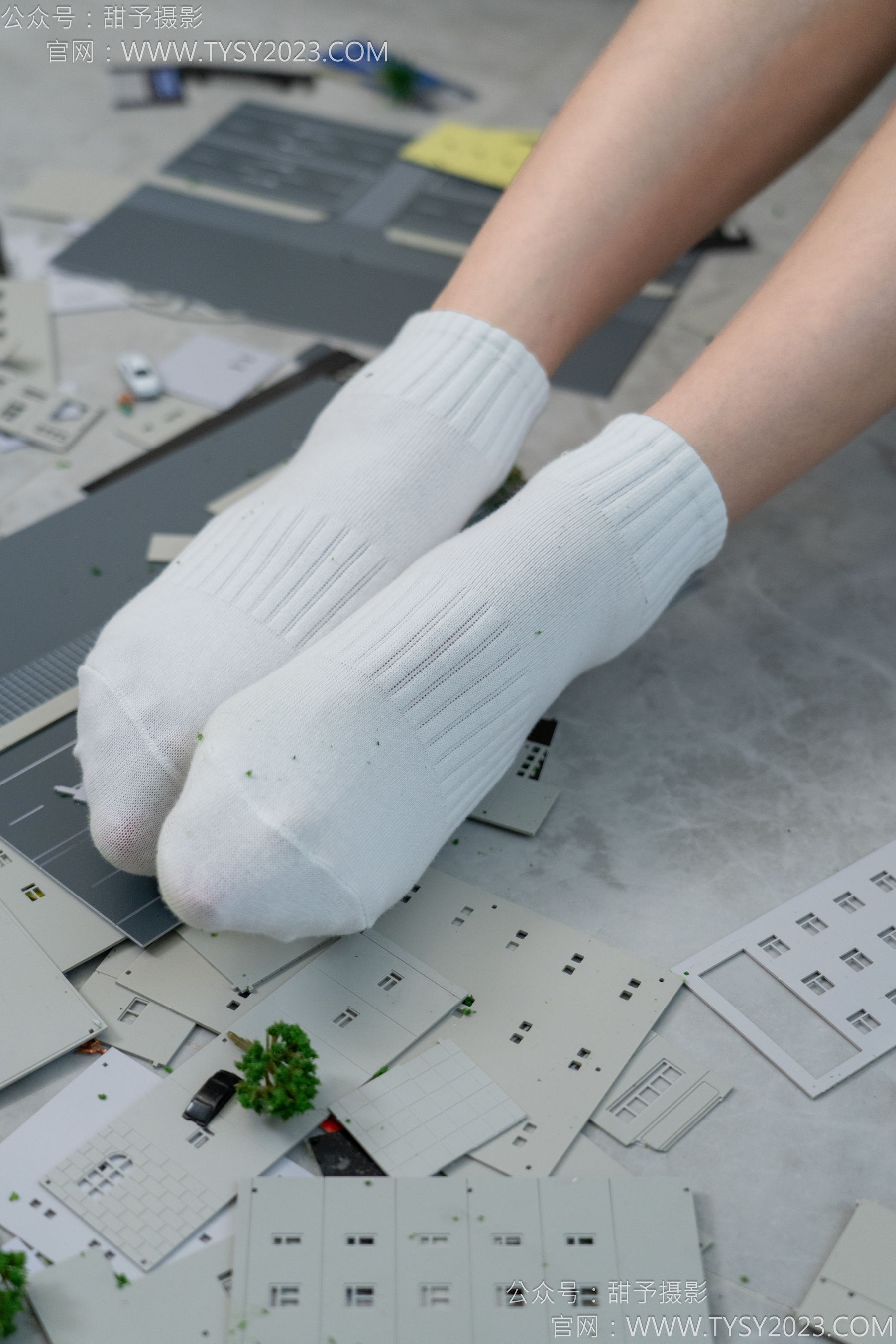 甜予摄影 No.148 咖啡豆 - 靴子、白棉袜、裸足/(169P)