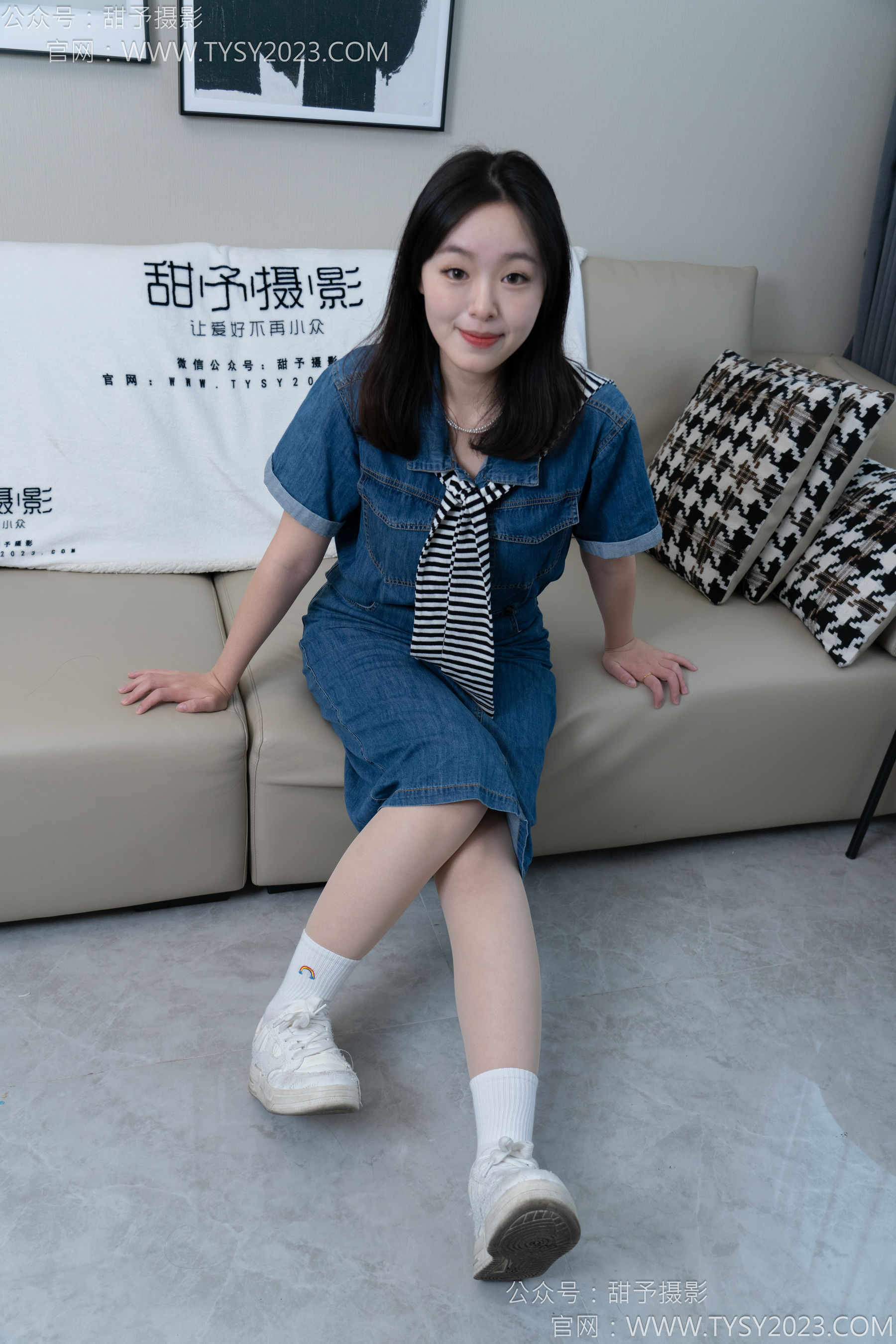 甜予摄影 No.151 小葵 - 板鞋、白棉袜、薄肉丝/(130P)