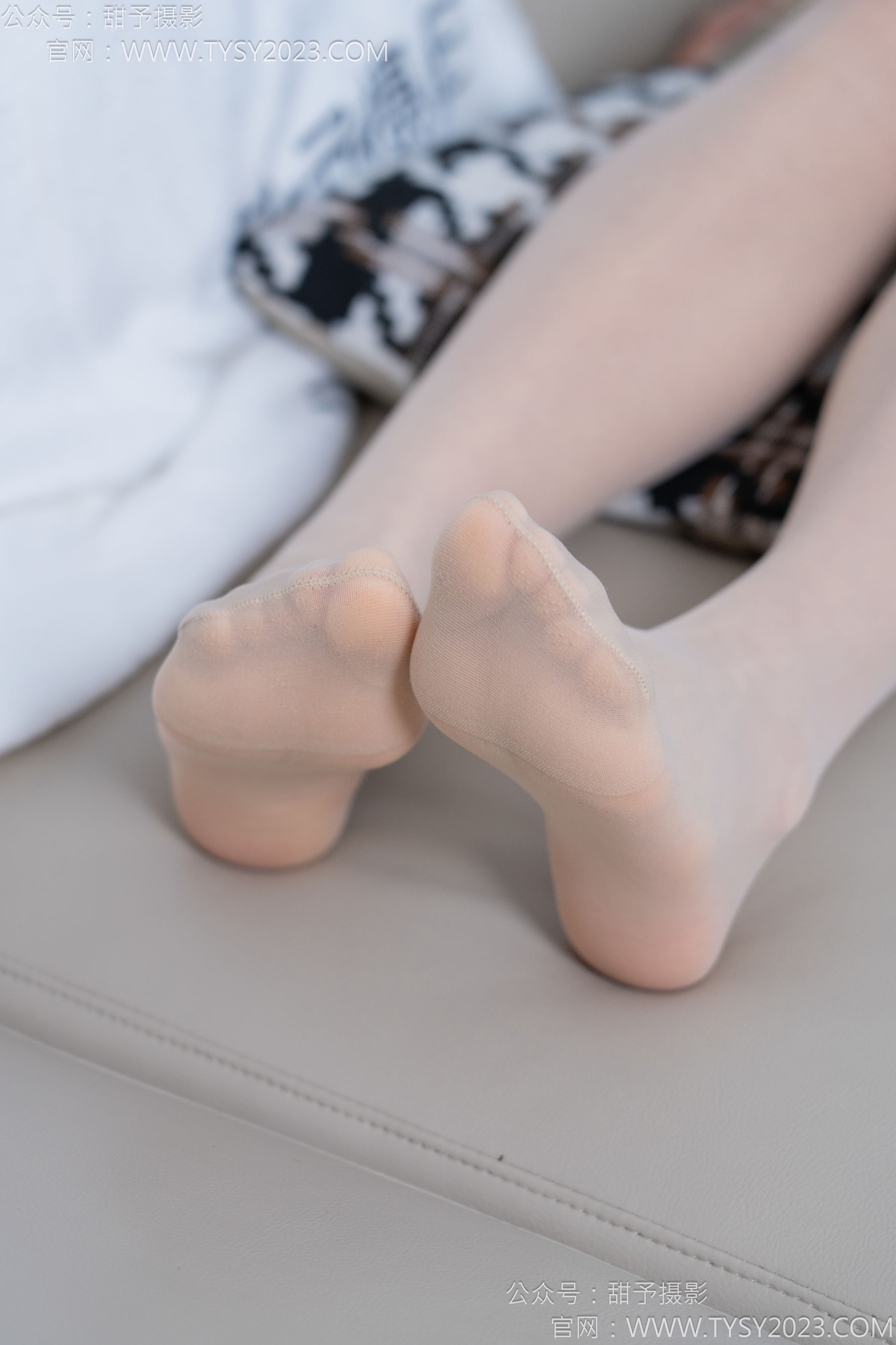 甜予摄影 No.156 咻咻 - 高跟鞋、薄肉丝/(135P)