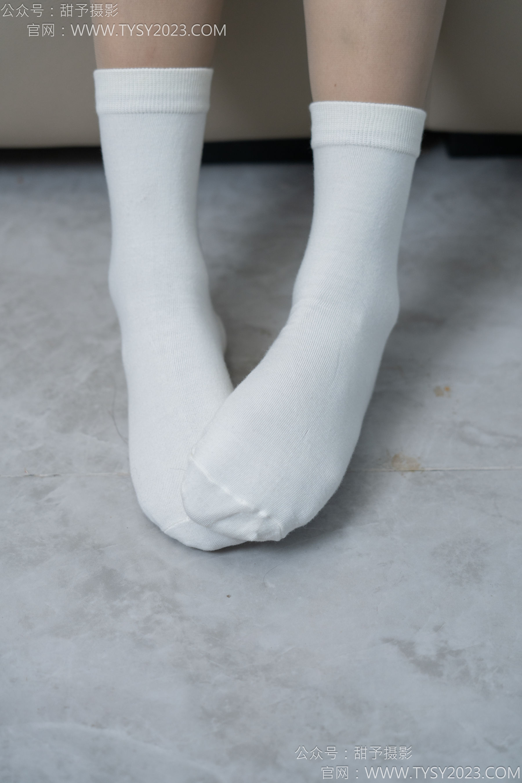 甜予摄影 No.154 澜澜 - 帆布鞋、白棉袜、薄灰丝、跺脚抖腿剧情/(129P)