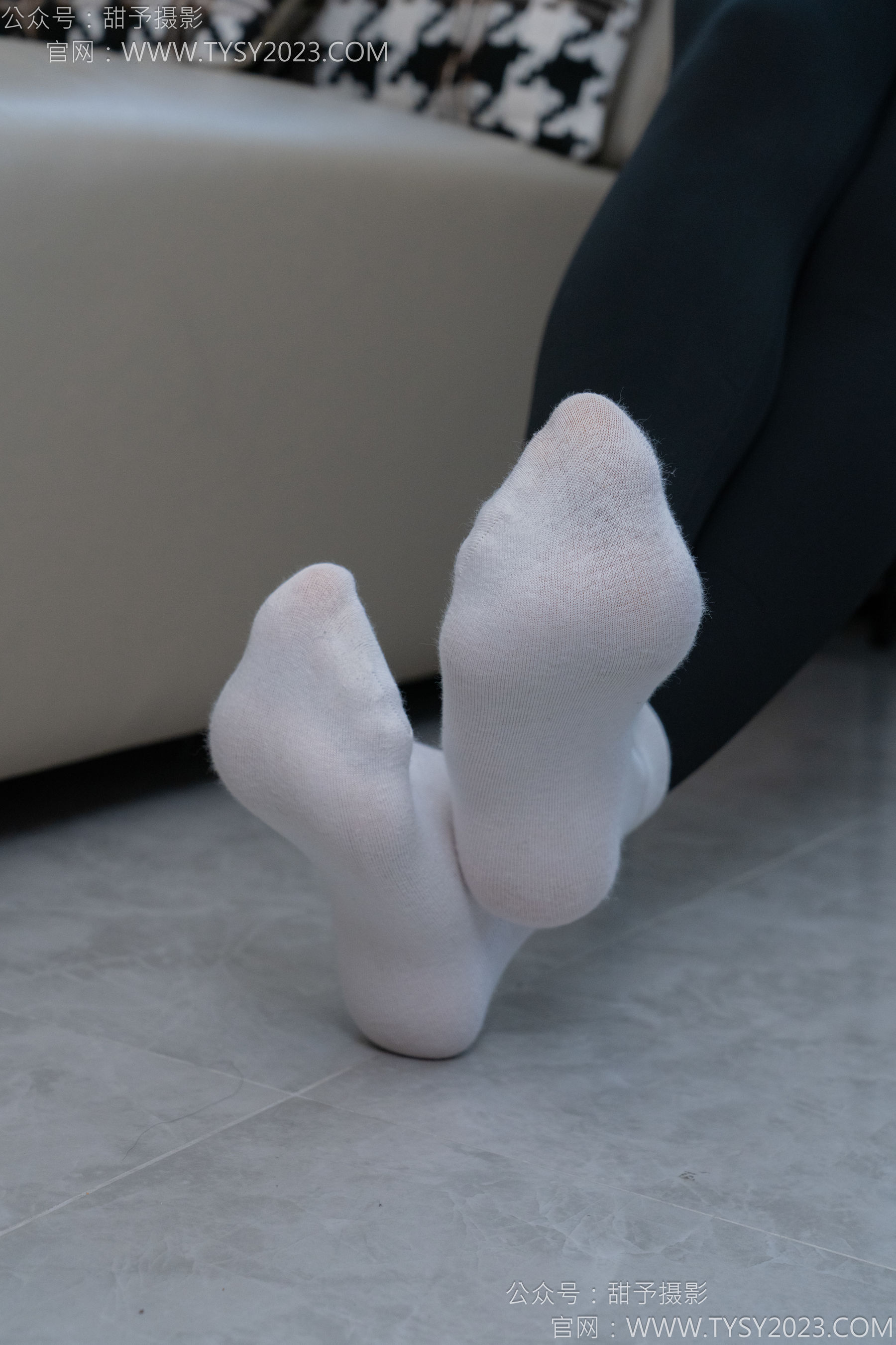 甜予摄影 No.155 咖啡豆 - 靴子、脏袜子、裸足/(132P)