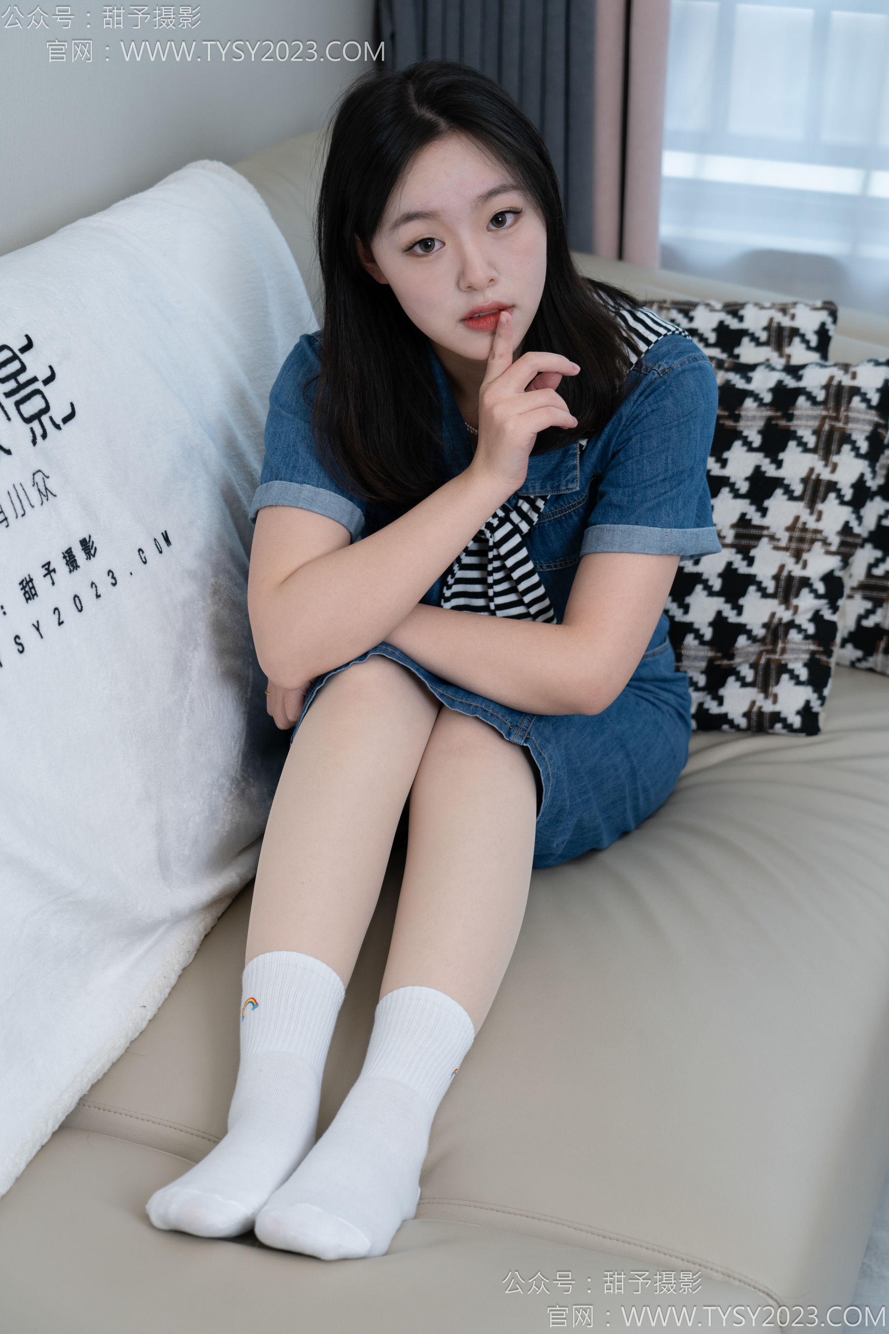 甜予摄影 No.151 小葵 - 板鞋、白棉袜、薄肉丝/(130P)