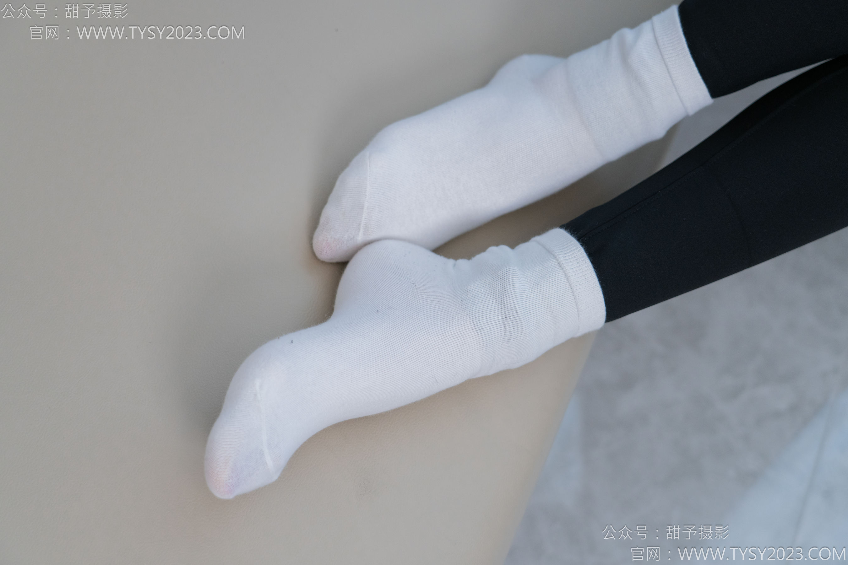 甜予摄影 No.155 咖啡豆 - 靴子、脏袜子、裸足/(132P)