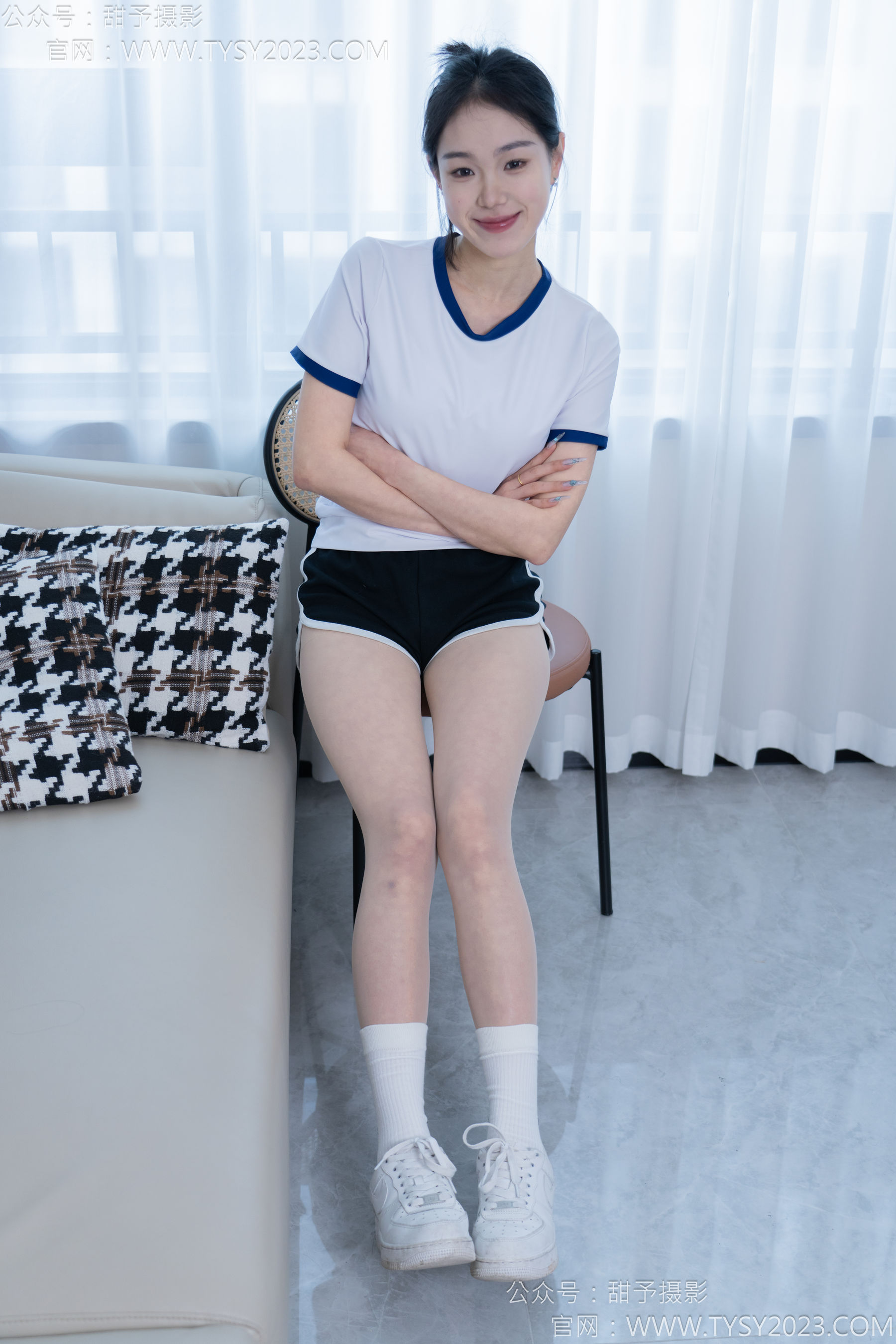 甜予摄影 No.152 咻咻 - 板鞋、白棉袜、薄肉丝/(130P)