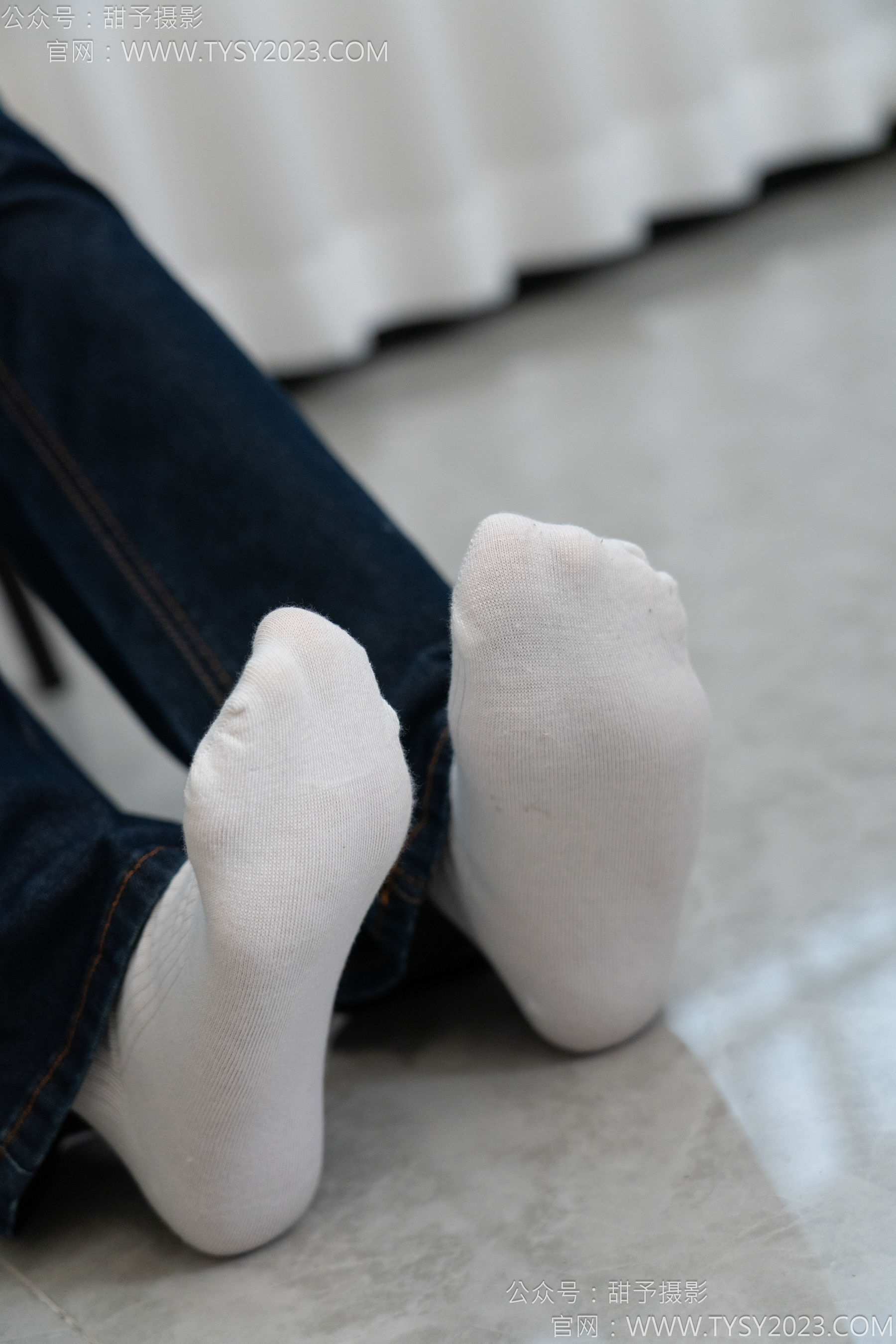 甜予摄影 No.149 诺诺 - 板鞋、白棉袜、裸足/(125P)