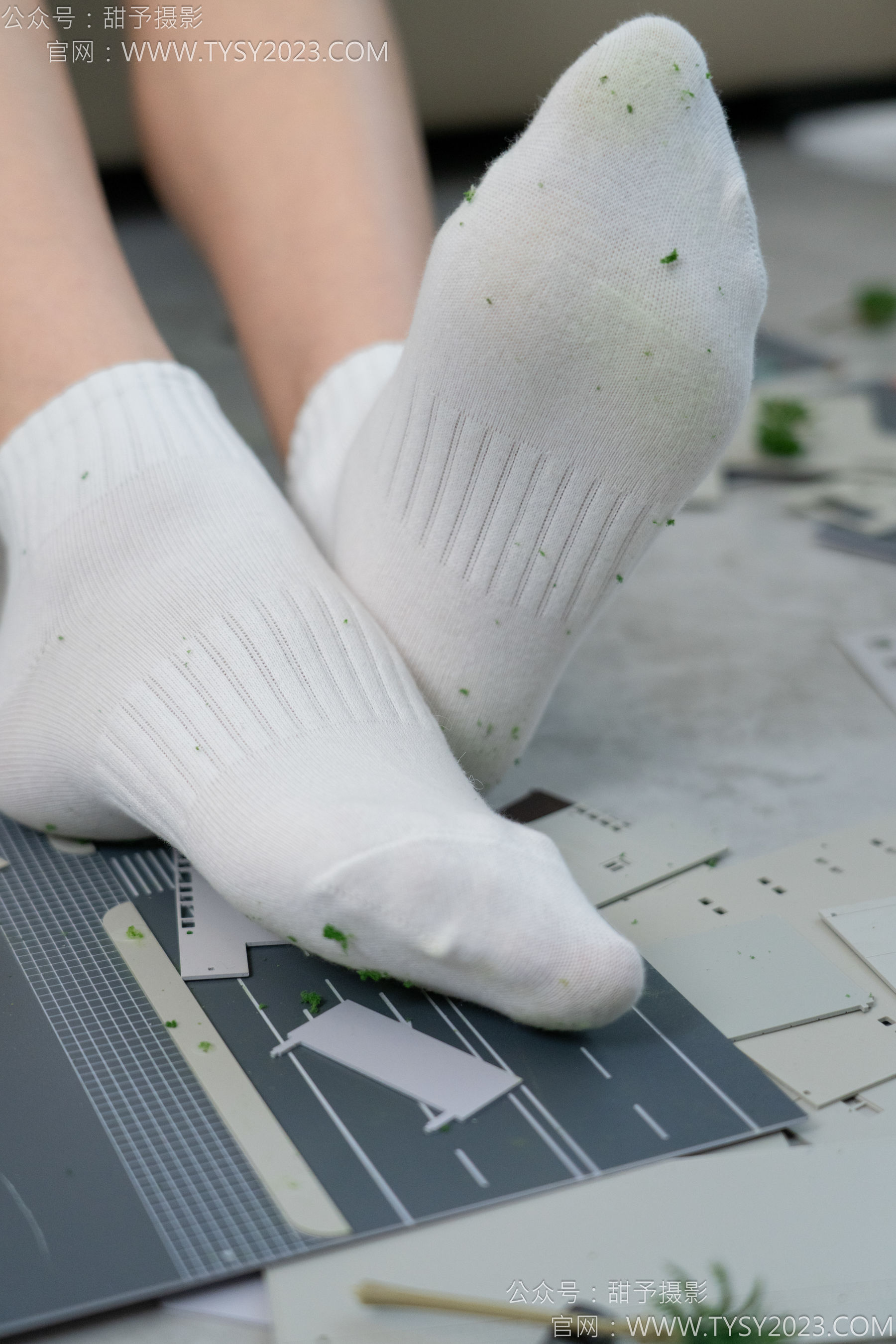 甜予摄影 No.148 咖啡豆 - 靴子、白棉袜、裸足/(169P)