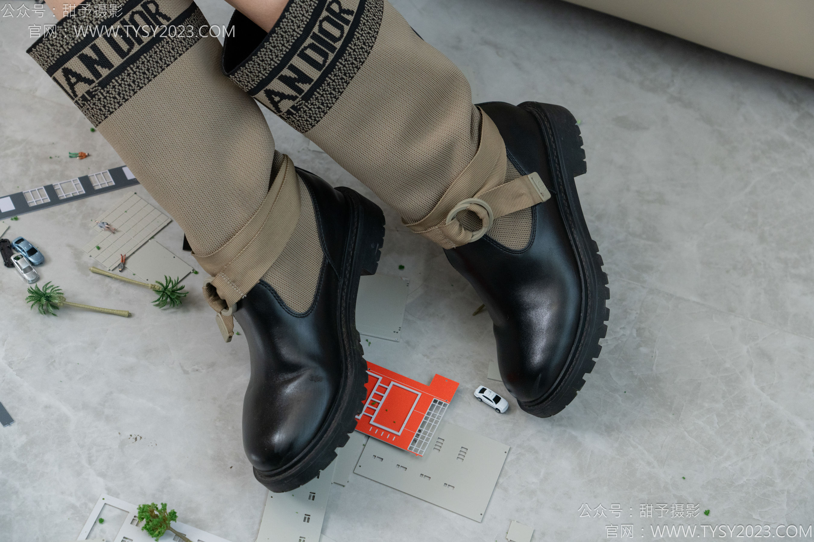 甜予摄影 No.148 咖啡豆 - 靴子、白棉袜、裸足/(169P)