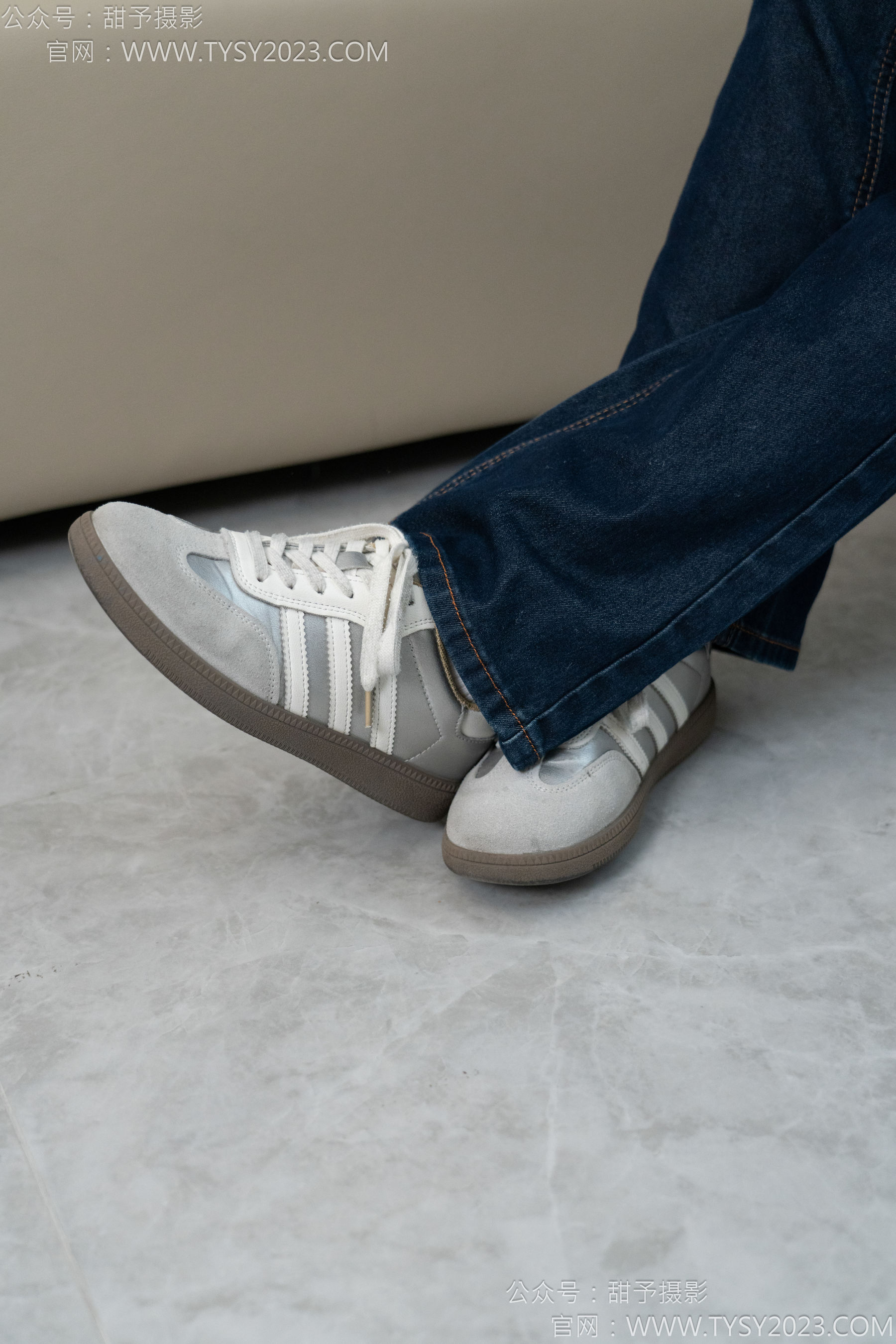 甜予摄影 No.149 诺诺 - 板鞋、白棉袜、裸足/(125P)