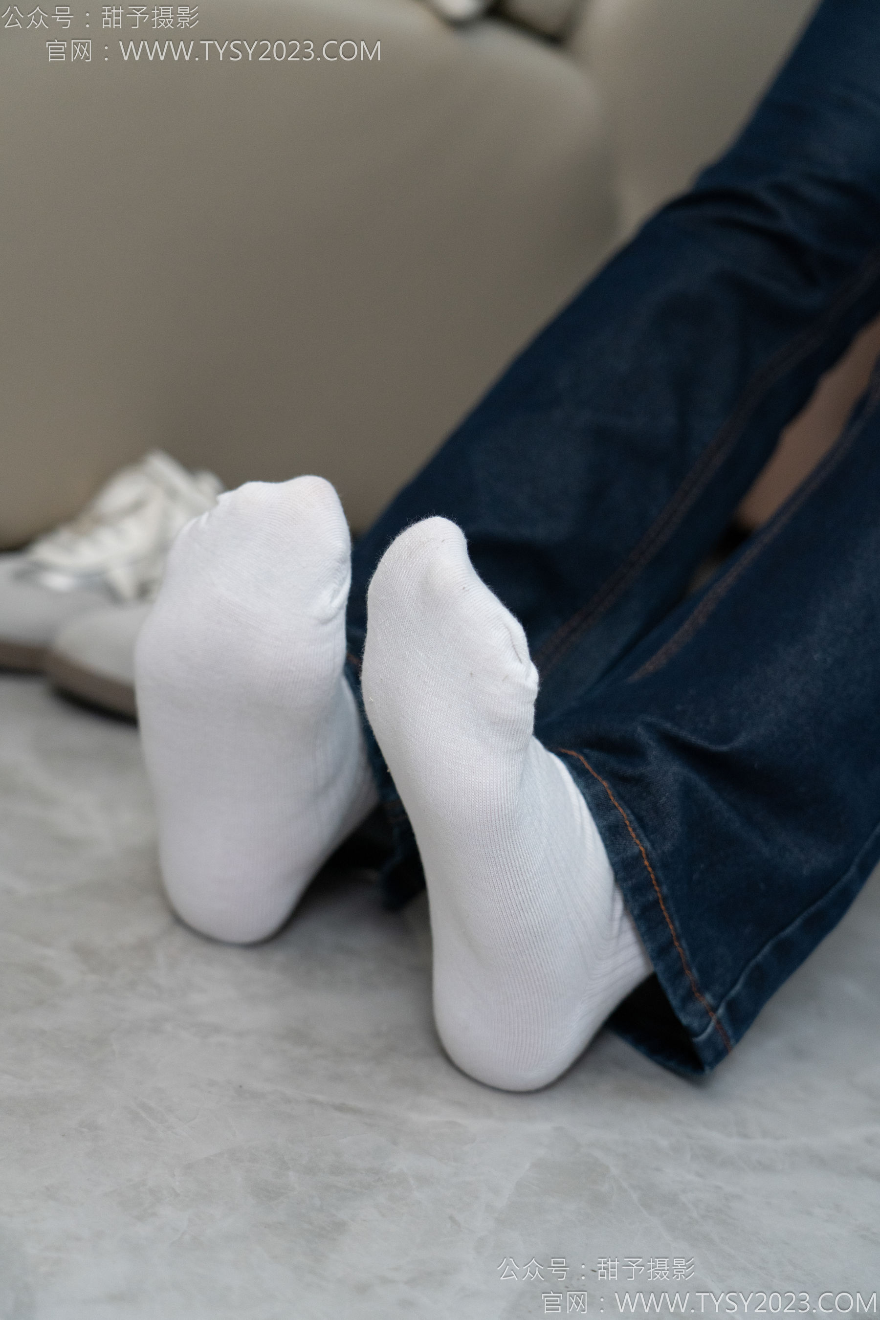 甜予摄影 No.149 诺诺 - 板鞋、白棉袜、裸足/(125P)