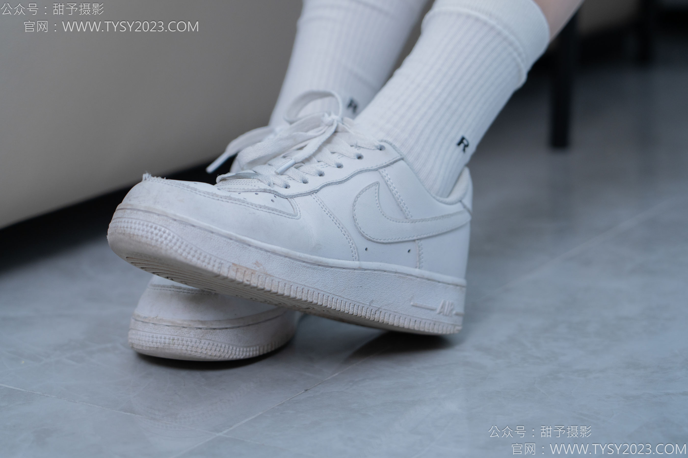 甜予摄影 No.152 咻咻 - 板鞋、白棉袜、薄肉丝/(130P)