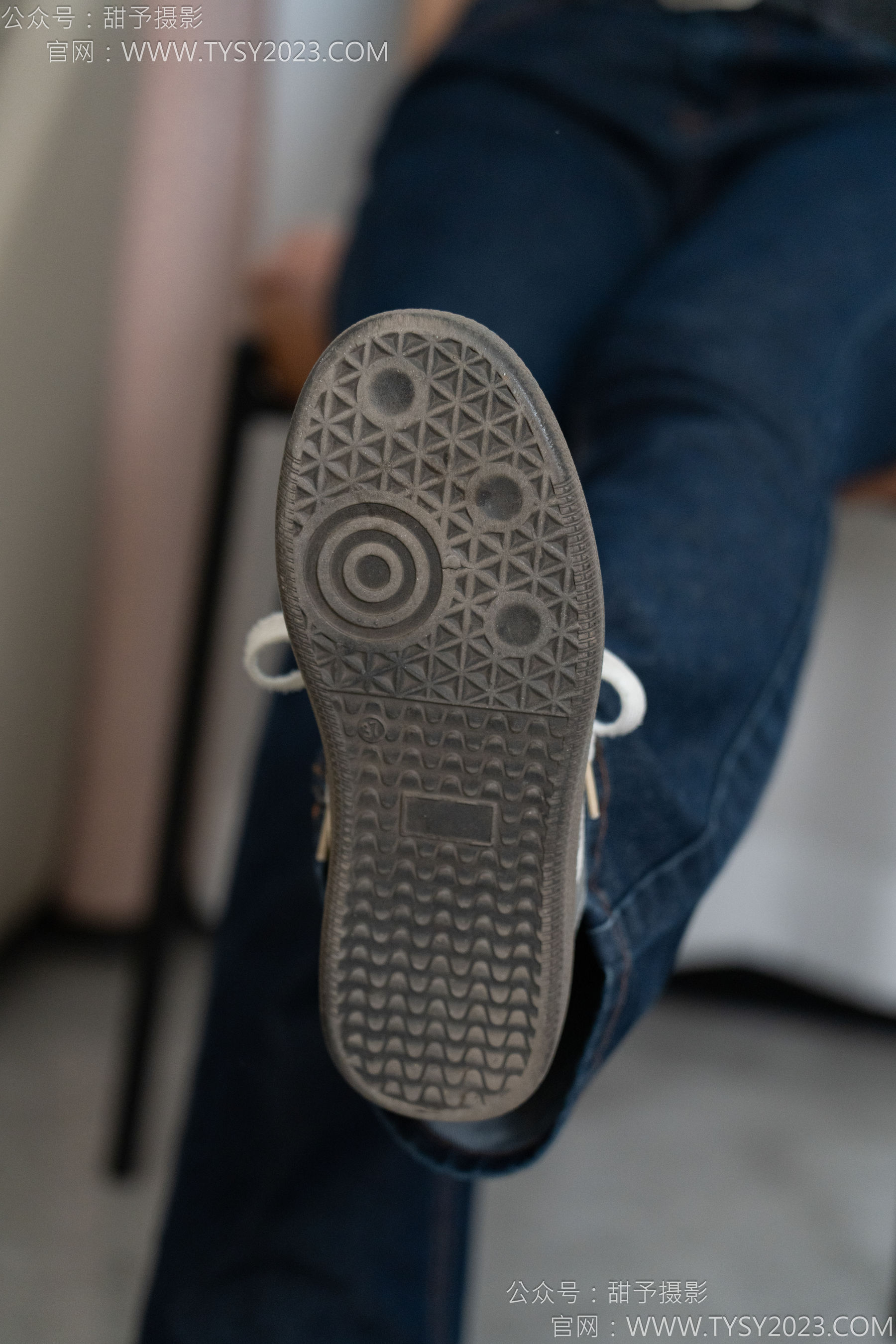 甜予摄影 No.149 诺诺 - 板鞋、白棉袜、裸足/(125P)