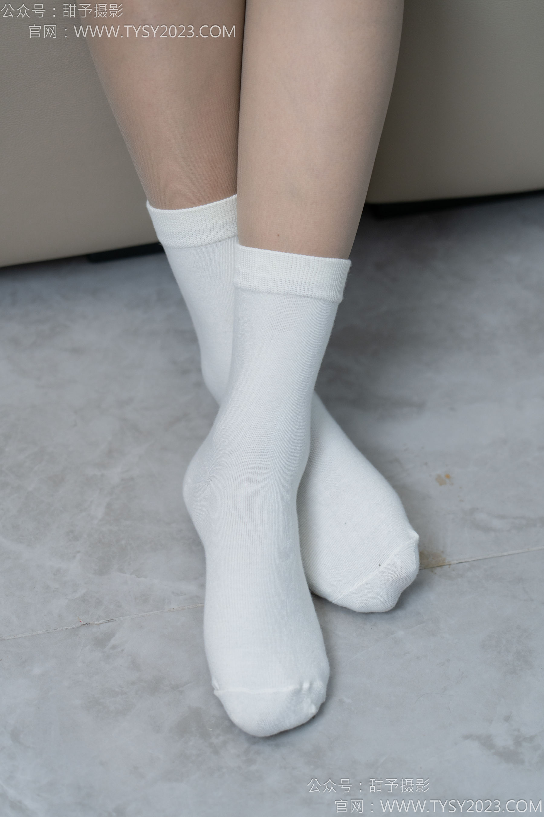 甜予摄影 No.154 澜澜 - 帆布鞋、白棉袜、薄灰丝、跺脚抖腿剧情/(129P)